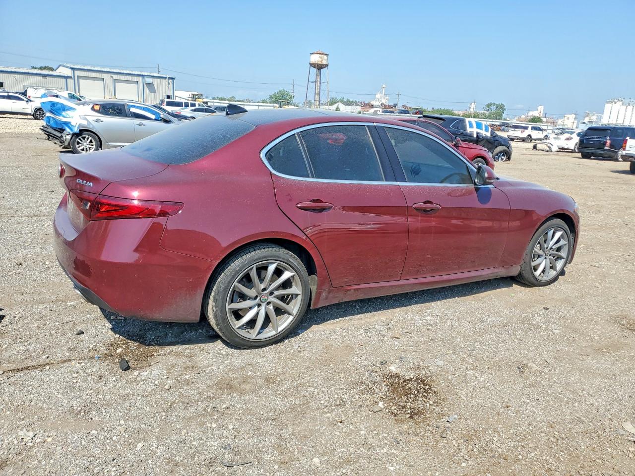 2017 Alfa Romeo Giulia Q4 Maroon vin: ZARFAEDN4H7561188