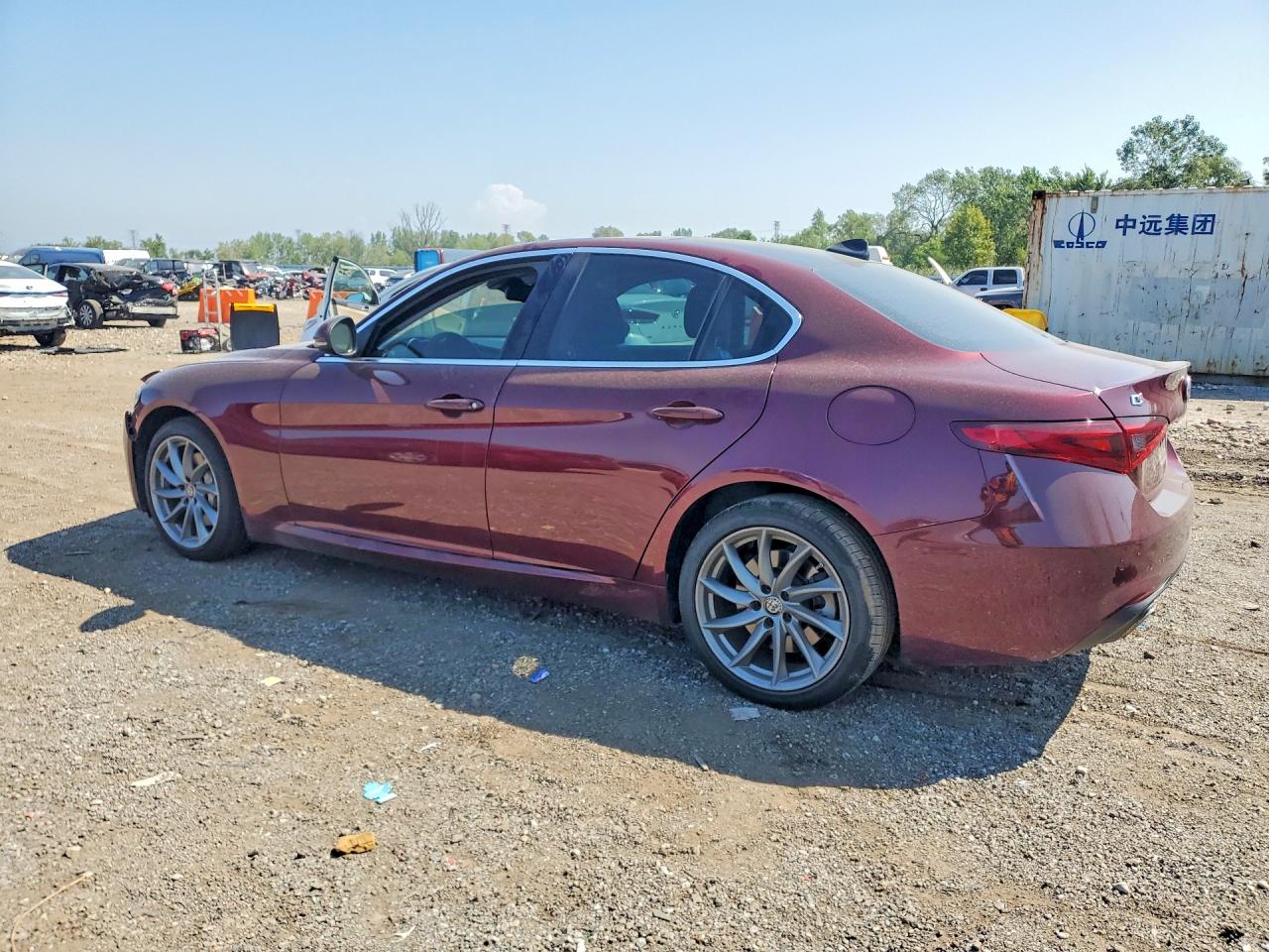 2017 Alfa Romeo Giulia Q4 Maroon vin: ZARFAEDN4H7561188