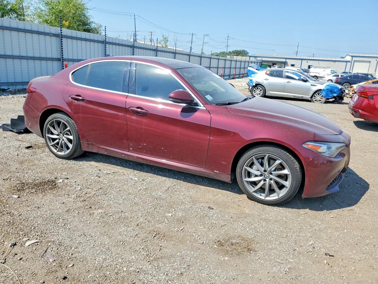 2017 Alfa Romeo Giulia Q4 Maroon vin: ZARFAEDN4H7561188