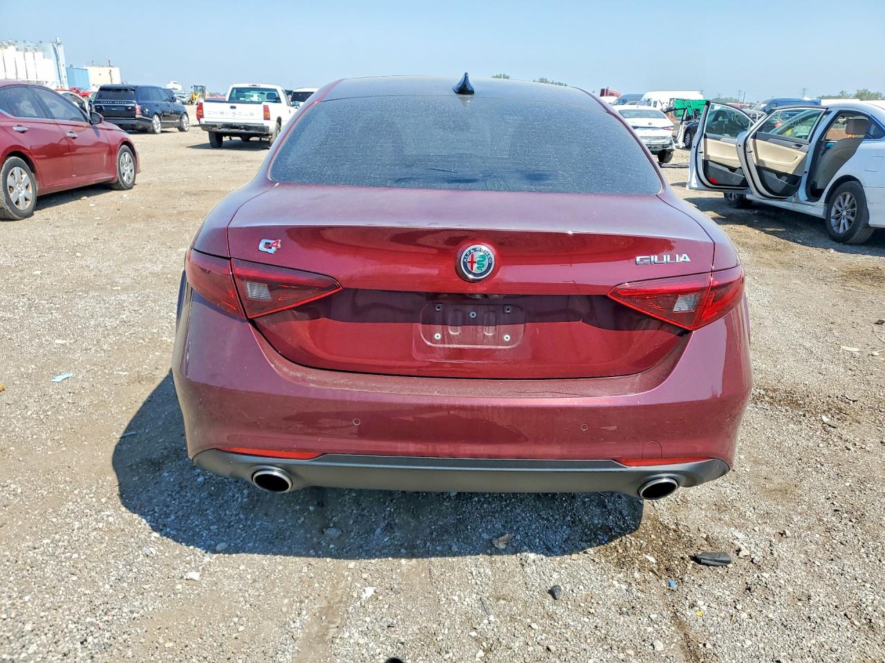2017 Alfa Romeo Giulia Q4 Maroon vin: ZARFAEDN4H7561188