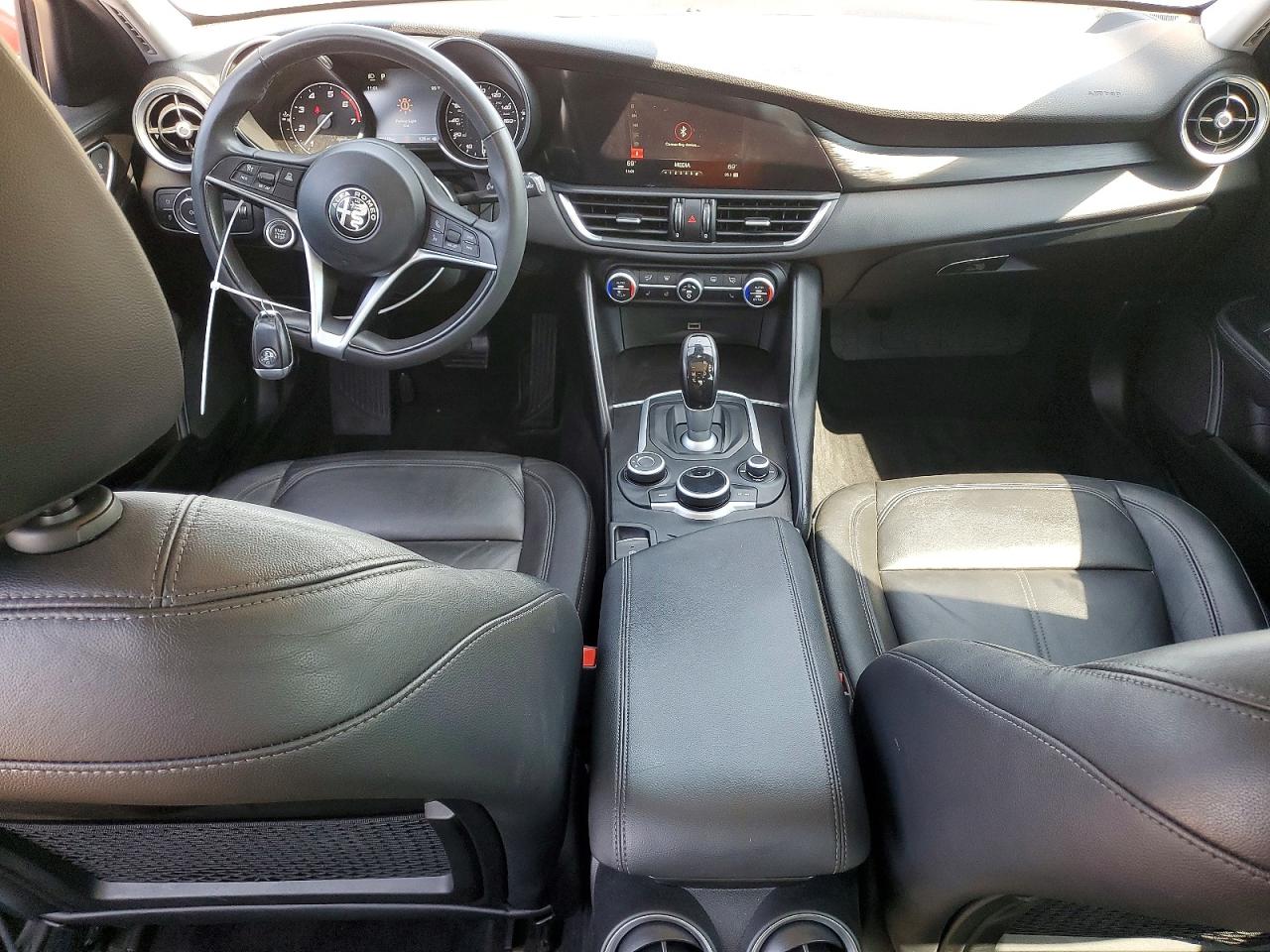 2017 Alfa Romeo Giulia Q4 Maroon vin: ZARFAEDN4H7561188