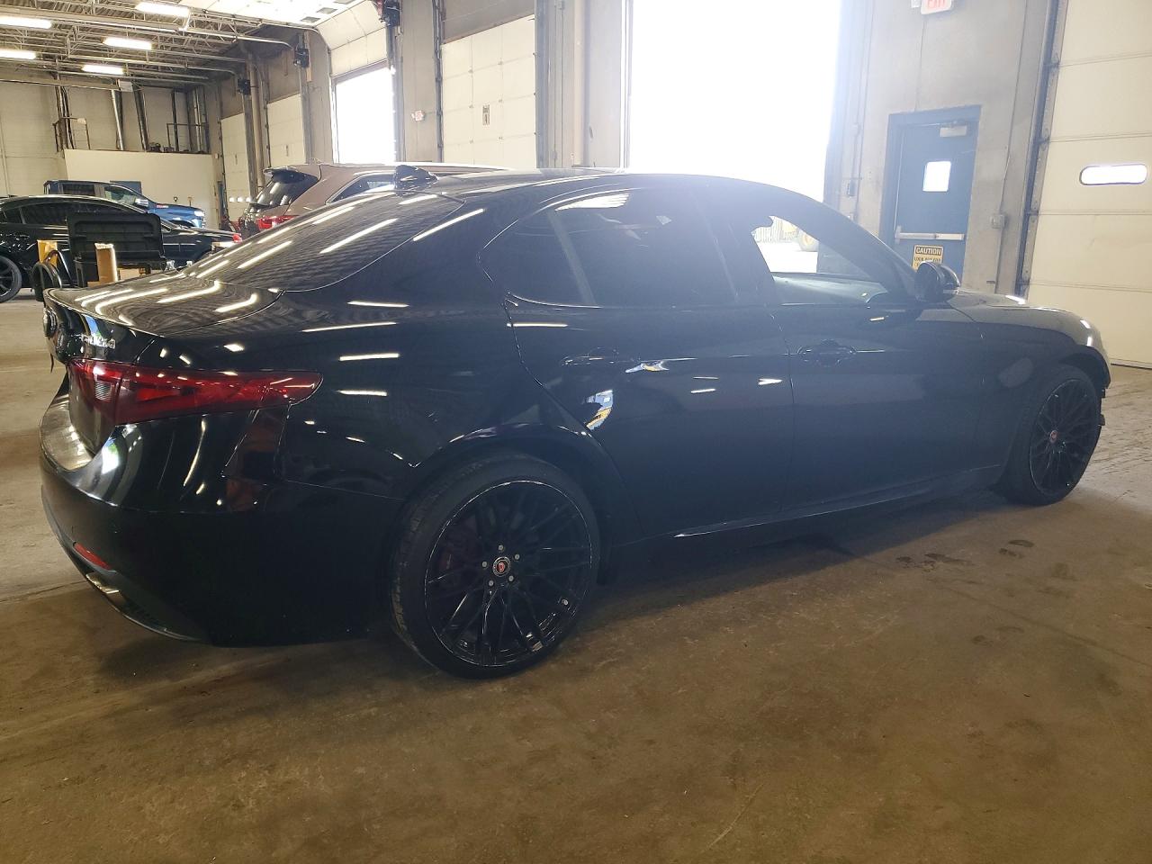 2017 Alfa Romeo Giulia Q4 Black vin: ZARFAEDNXH7555976