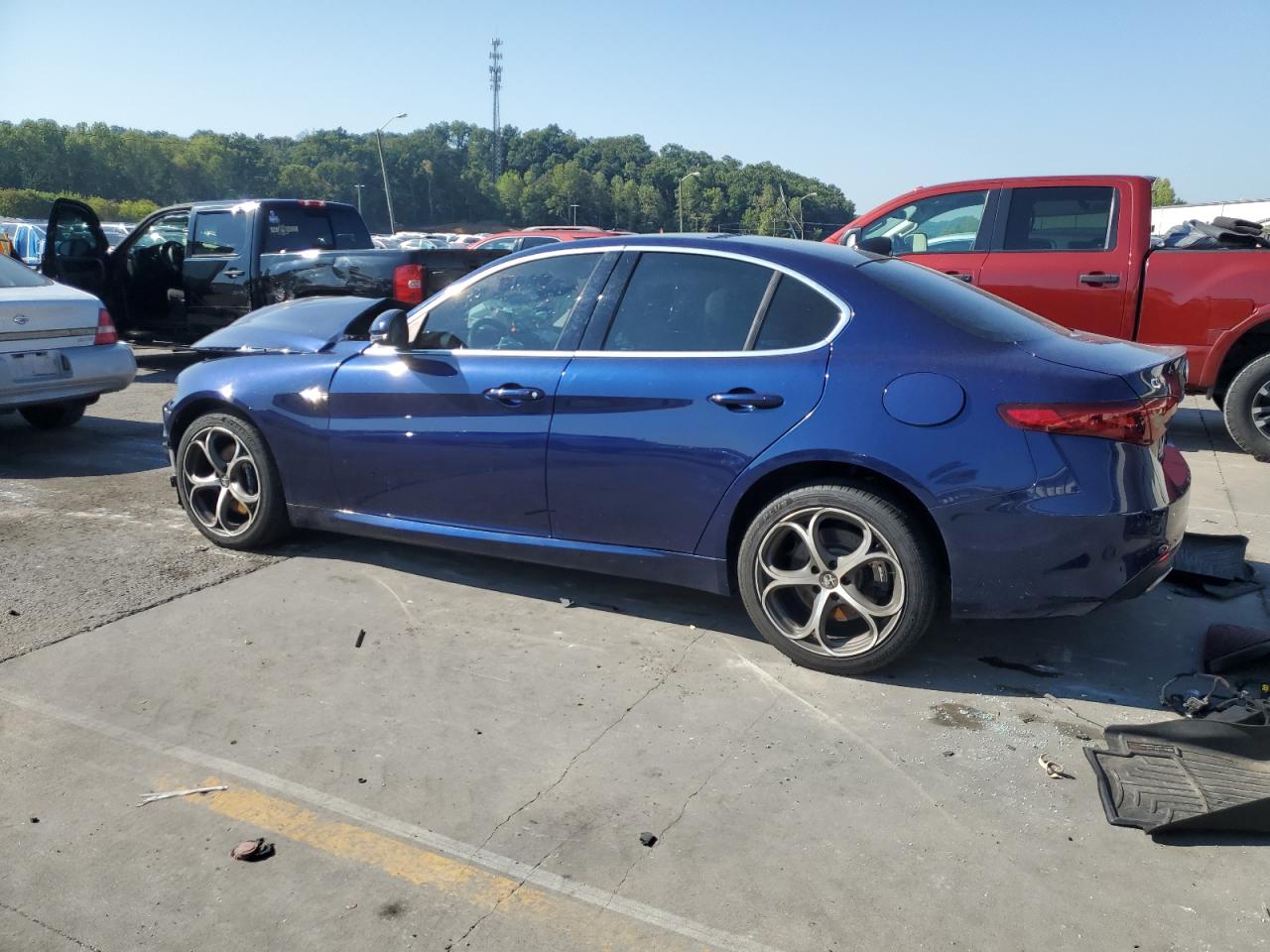 2017 Alfa Romeo Giulia Ti Q4 Синий vin: ZARFAEEN4H7559293