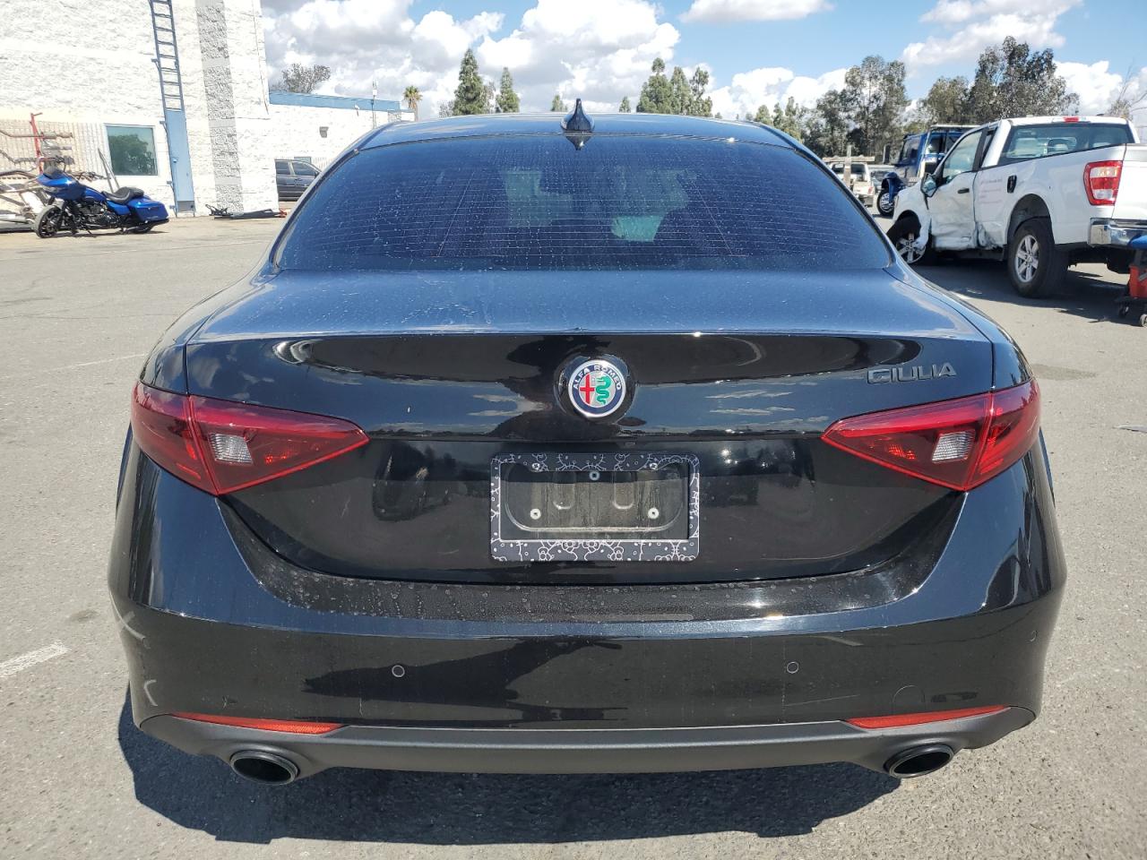 2020 Alfa Romeo Giulia Black vin: ZARFAMAN1L7636422