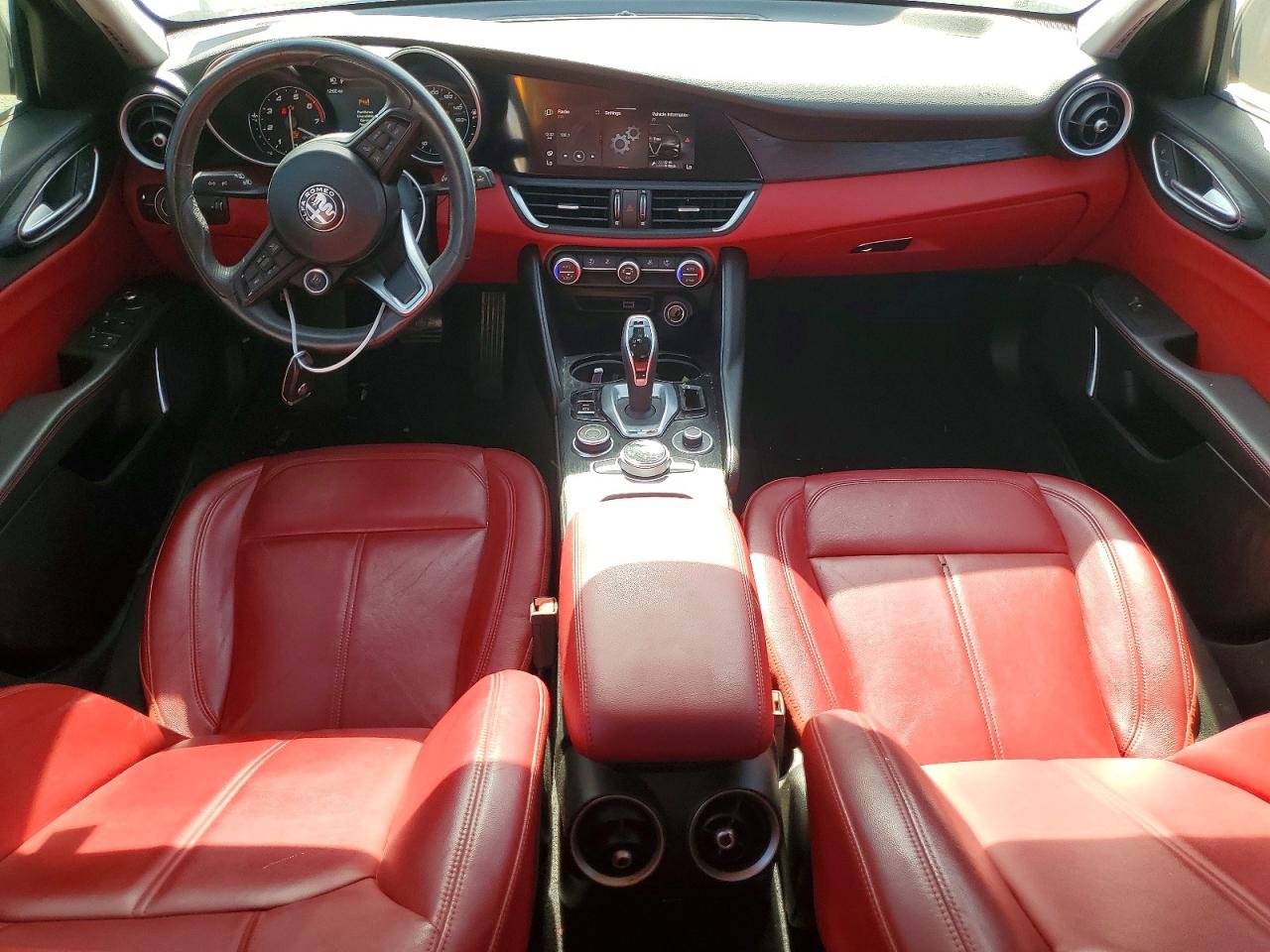 2020 Alfa Romeo Giulia Black vin: ZARFAMAN2L7636641