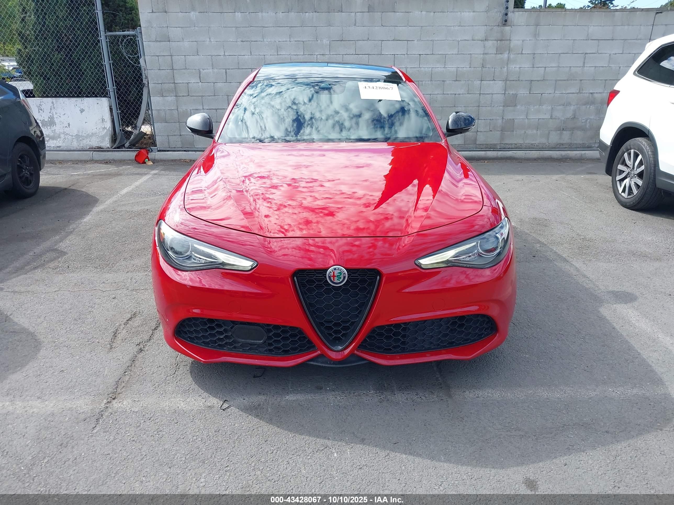 2020 Alfa Romeo Giulia Sport Rwd Red vin: ZARFAMAN9L7626852