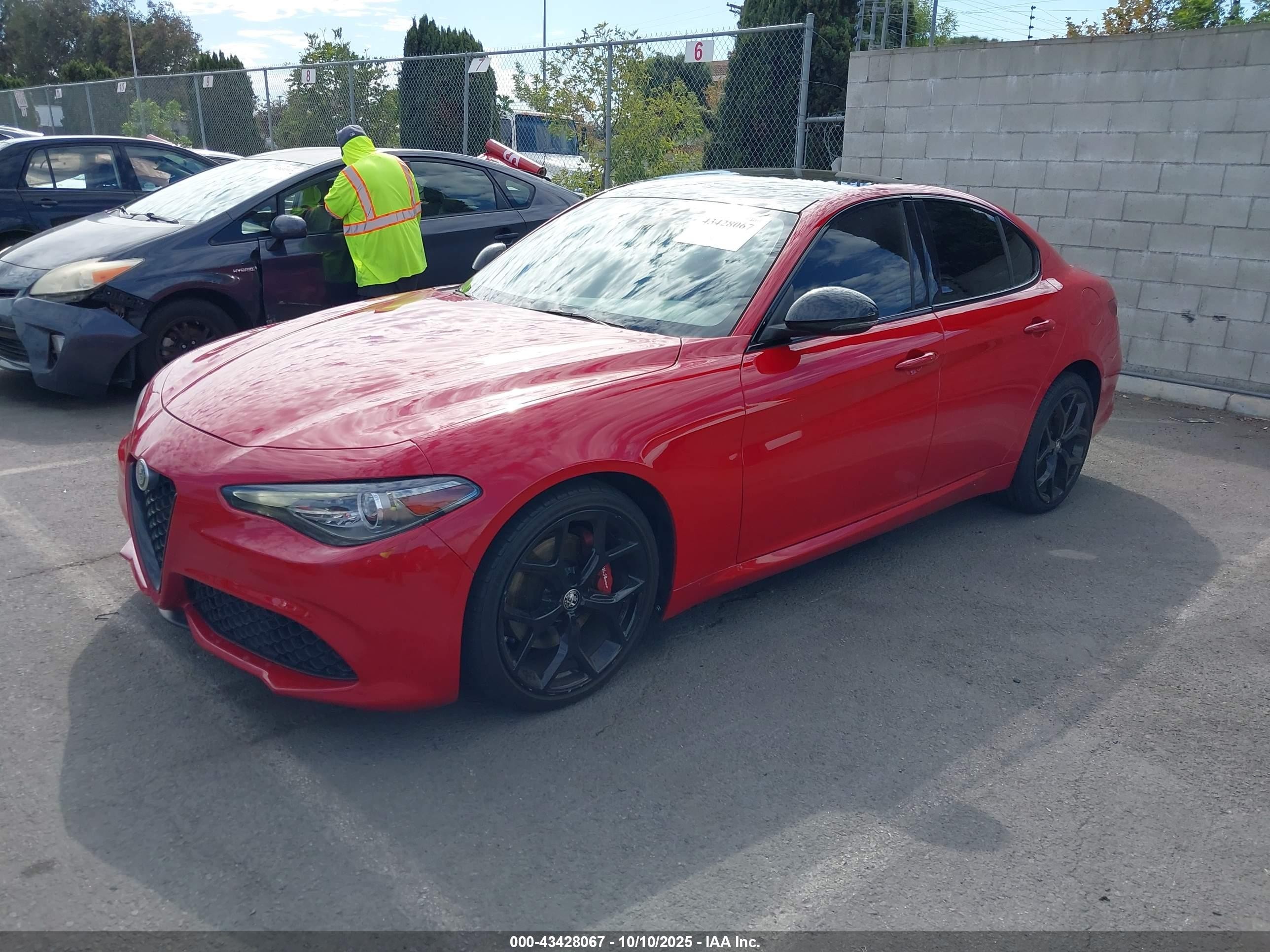 2020 Alfa Romeo Giulia Sport Rwd Red vin: ZARFAMAN9L7626852
