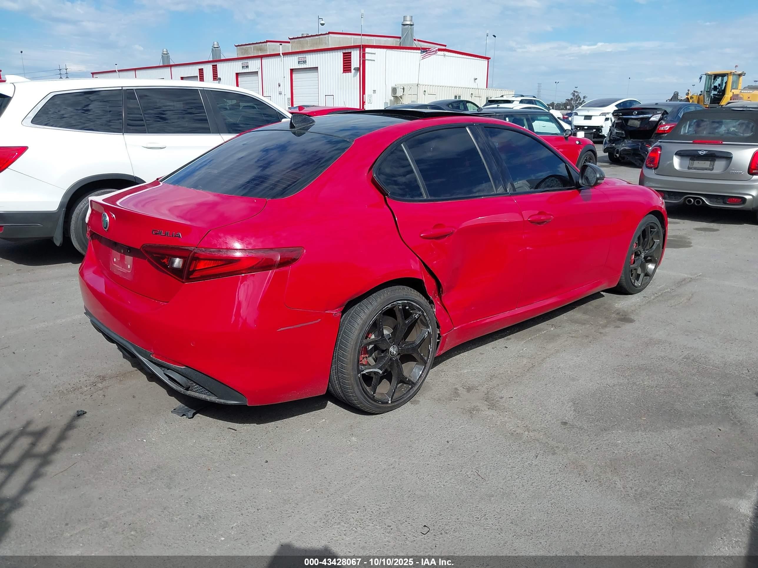 2020 Alfa Romeo Giulia Sport Rwd Red vin: ZARFAMAN9L7626852