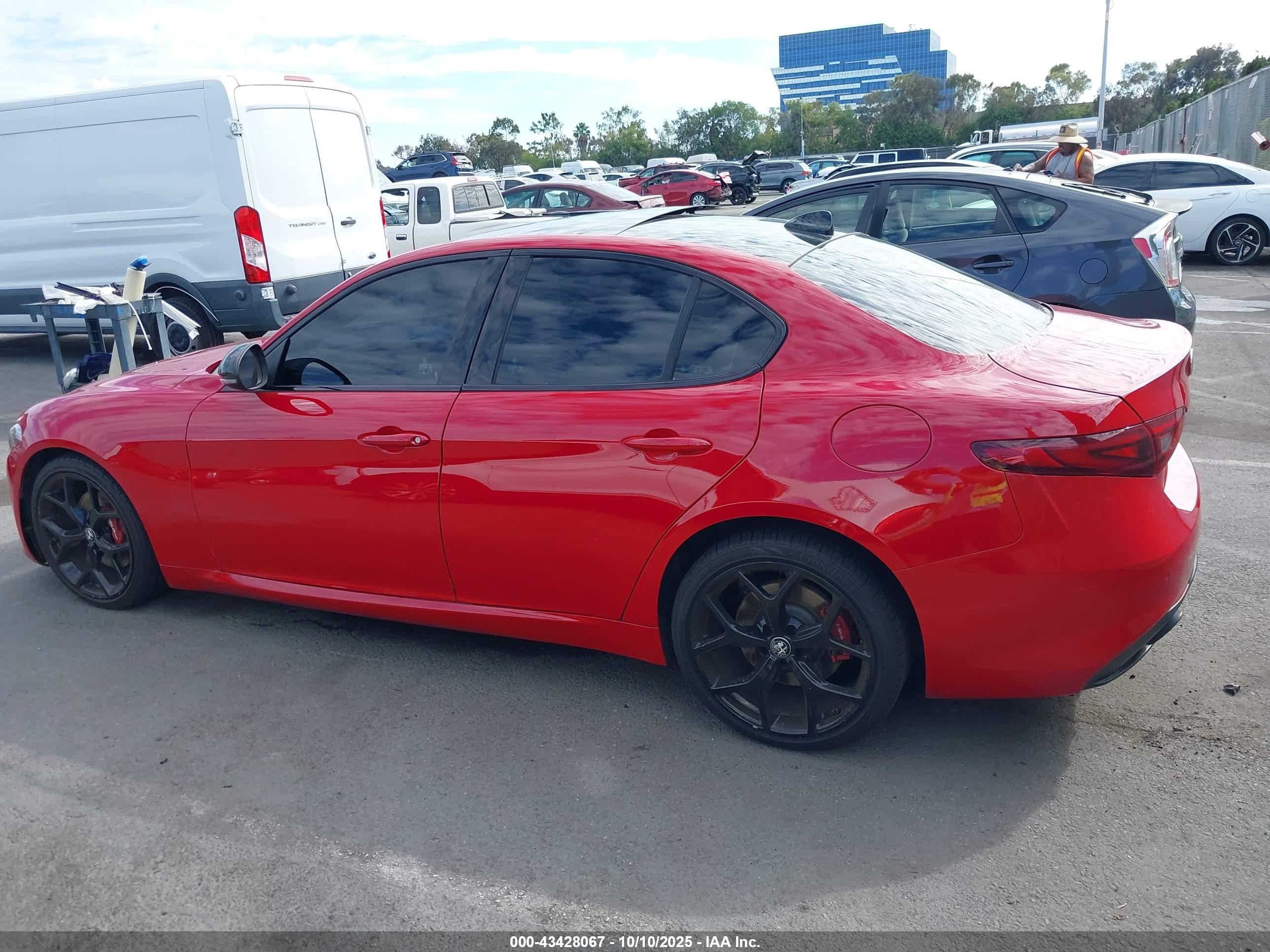 2020 Alfa Romeo Giulia Sport Rwd Red vin: ZARFAMAN9L7626852