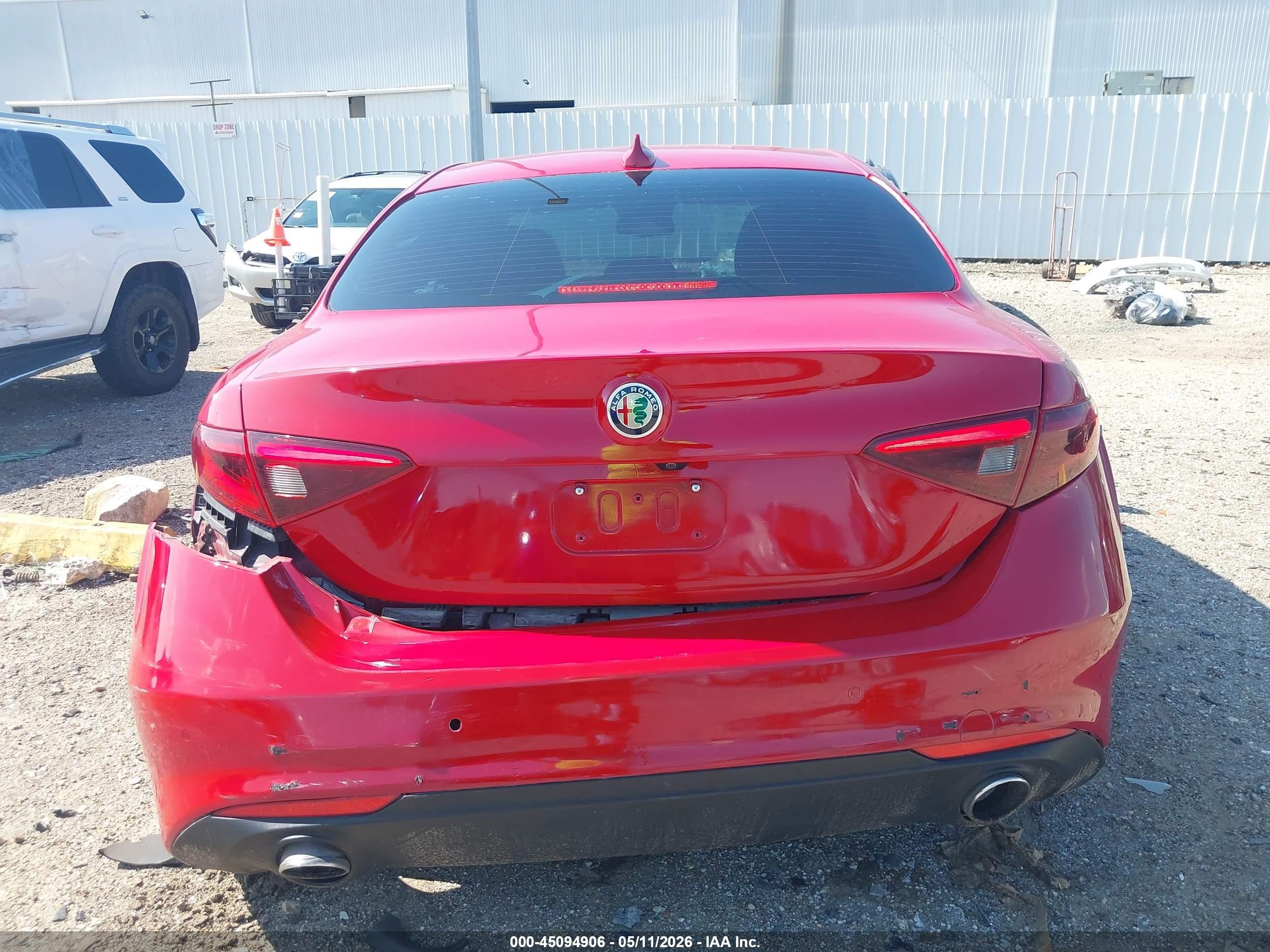 2021 Alfa Romeo Giulia Rwd Red vin: ZARFAMAN9M7639831