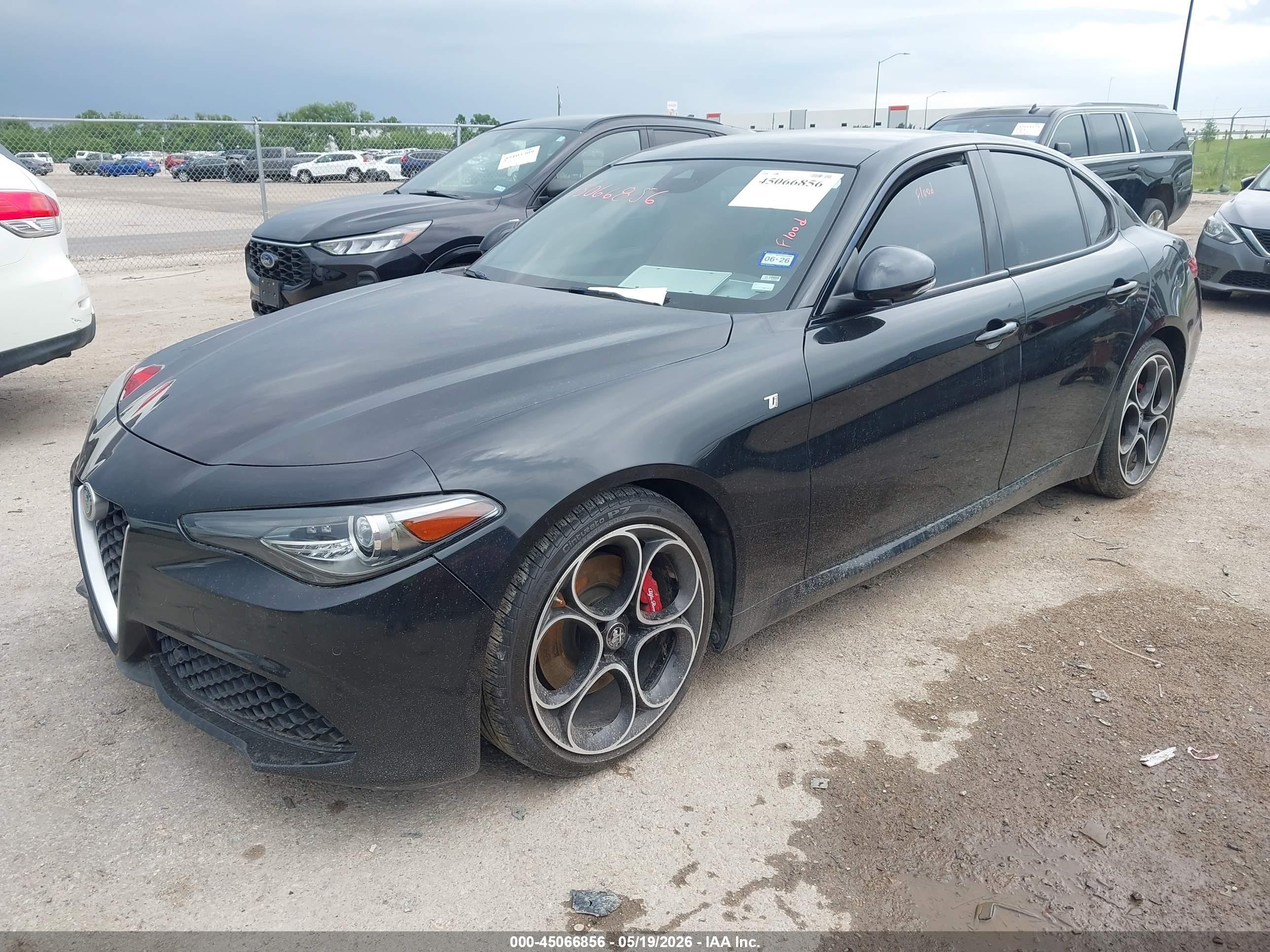 2023 Alfa Romeo Giulia Ti Rwd Black vin: ZARFAMBN0P7671716
