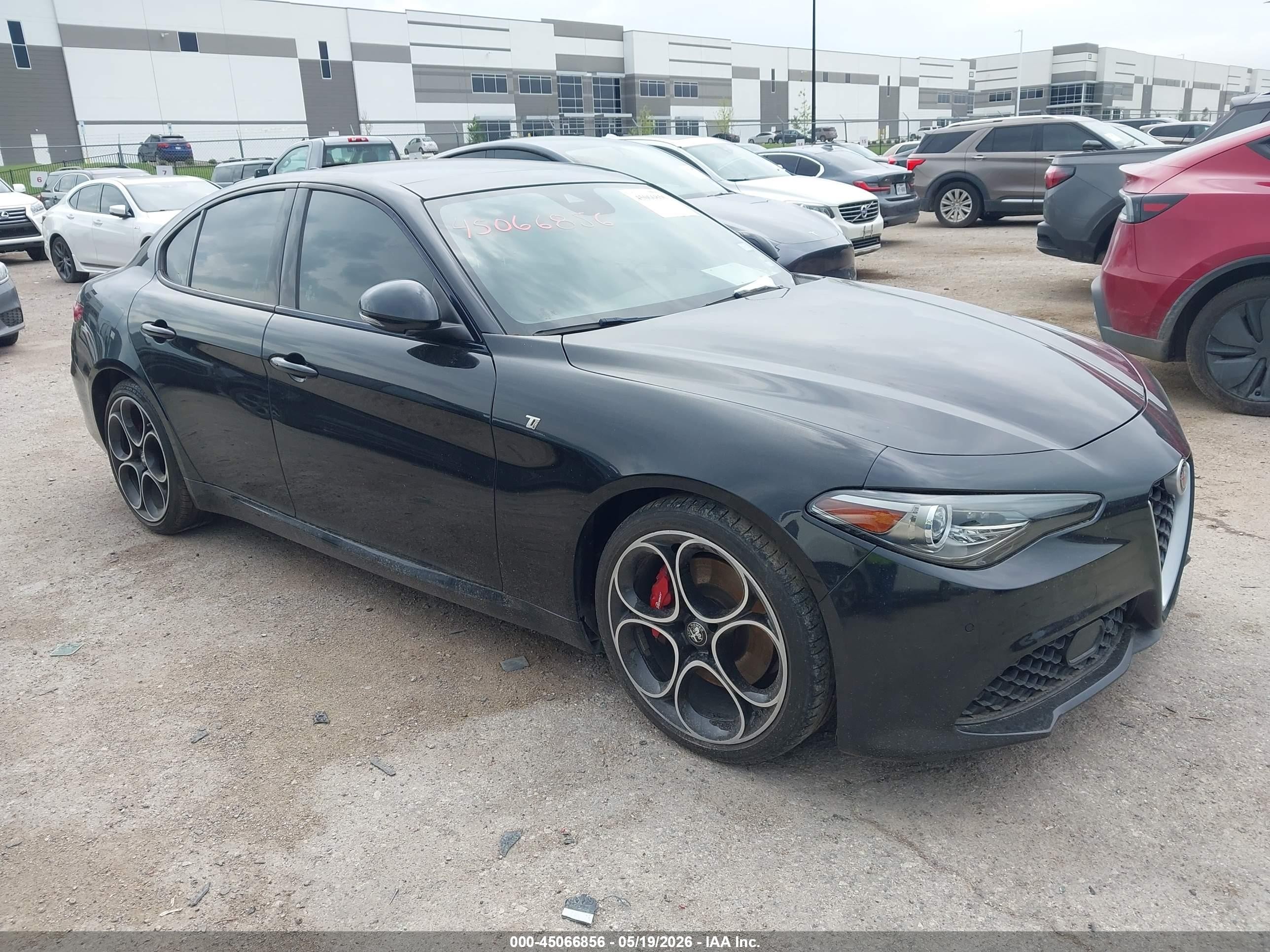2023 Alfa Romeo Giulia Ti Rwd Black vin: ZARFAMBN0P7671716