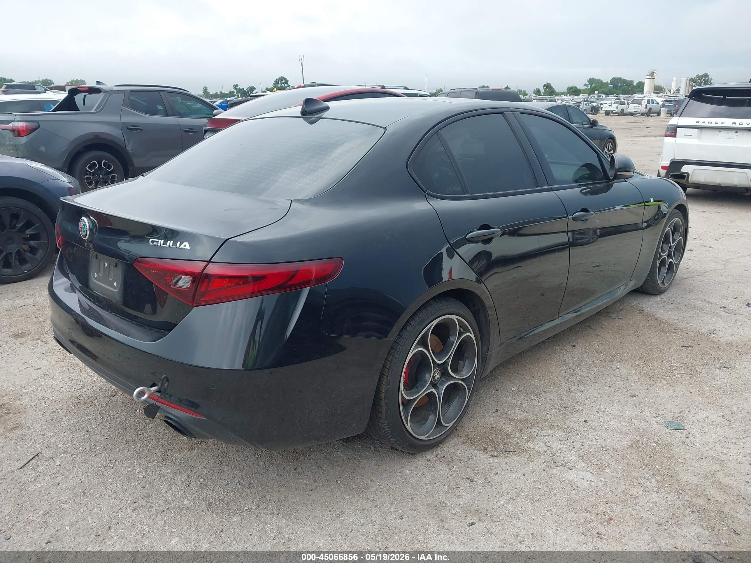 2023 Alfa Romeo Giulia Ti Rwd Black vin: ZARFAMBN0P7671716