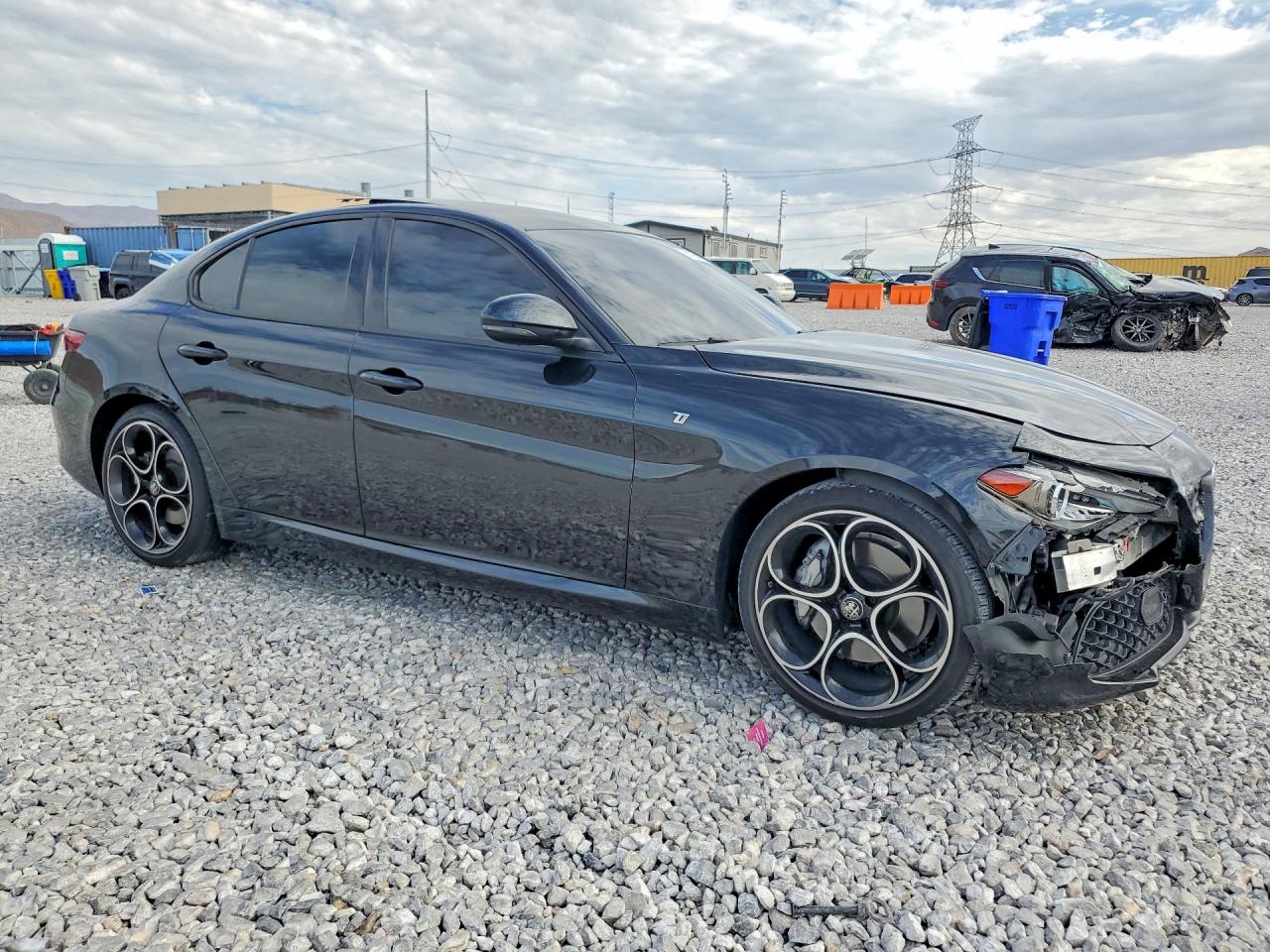 2022 Alfa Romeo Giulia Super Gray vin: ZARFAMBN4N7652681