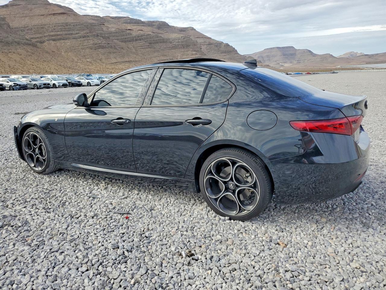 2022 Alfa Romeo Giulia Super Gray vin: ZARFAMBN4N7652681