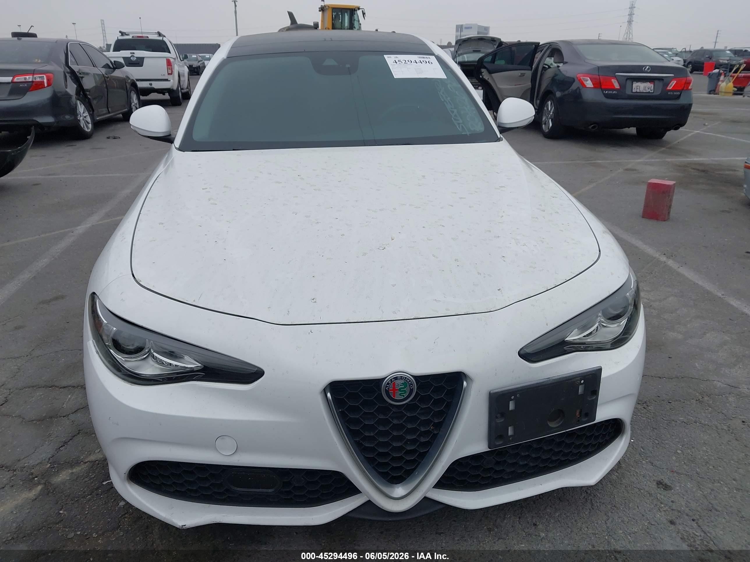 2019 Alfa Romeo Giulia Ti Sport Rwd White vin: ZARFAMBN5K7605493