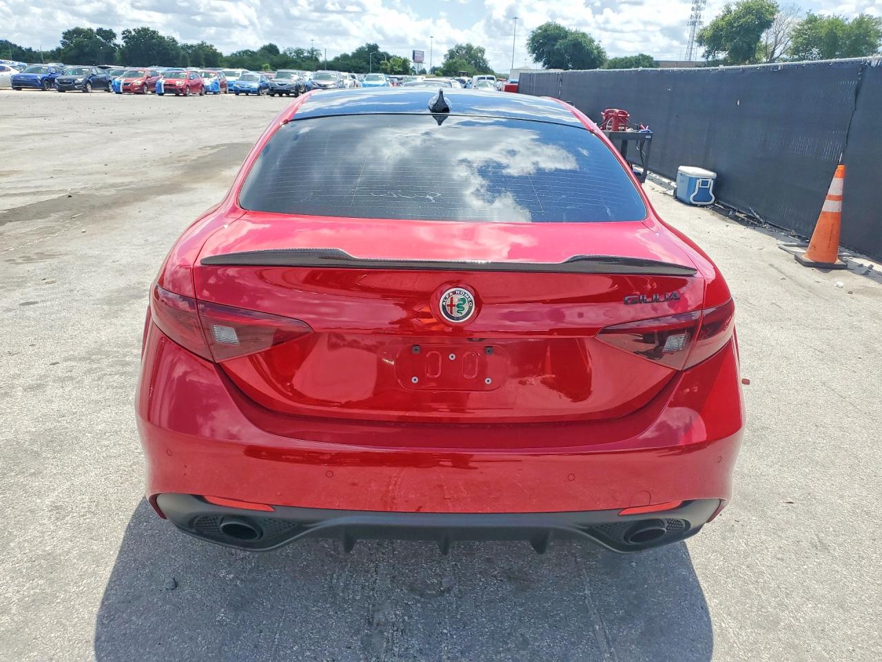 2020 Alfa Romeo Giulia Ti Red vin: ZARFAMBN7L7624290