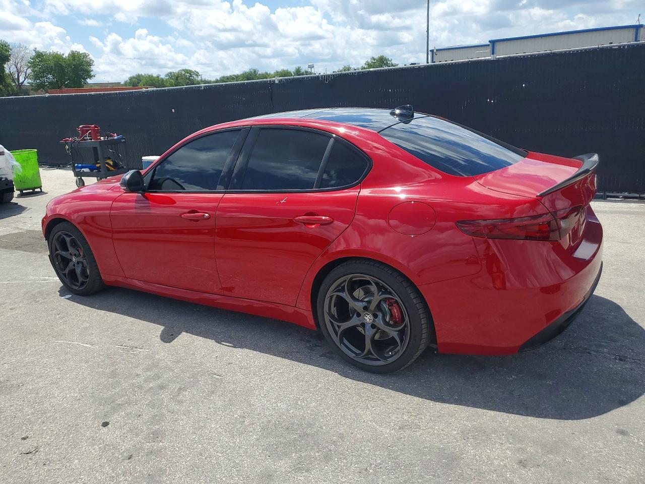 2020 Alfa Romeo Giulia Ti Red vin: ZARFAMBN7L7624290