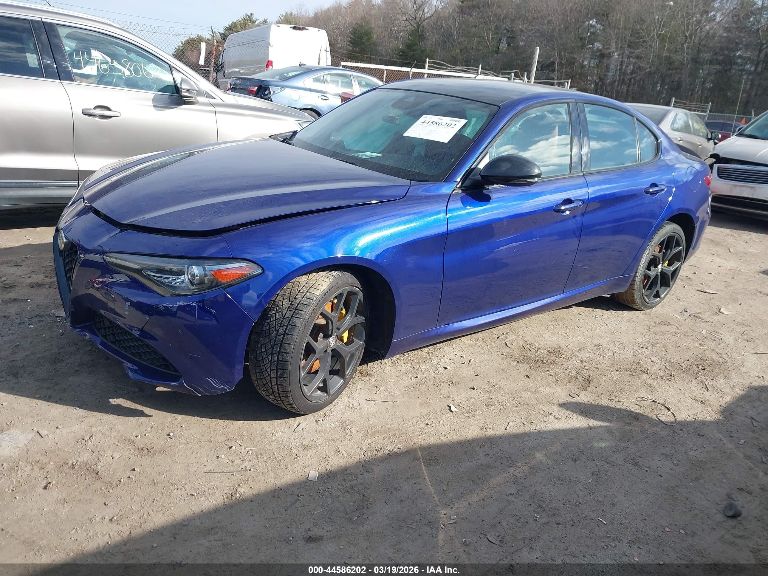 2020 Alfa Romeo Giulia Awd Синий vin: ZARFANAN3L7632314