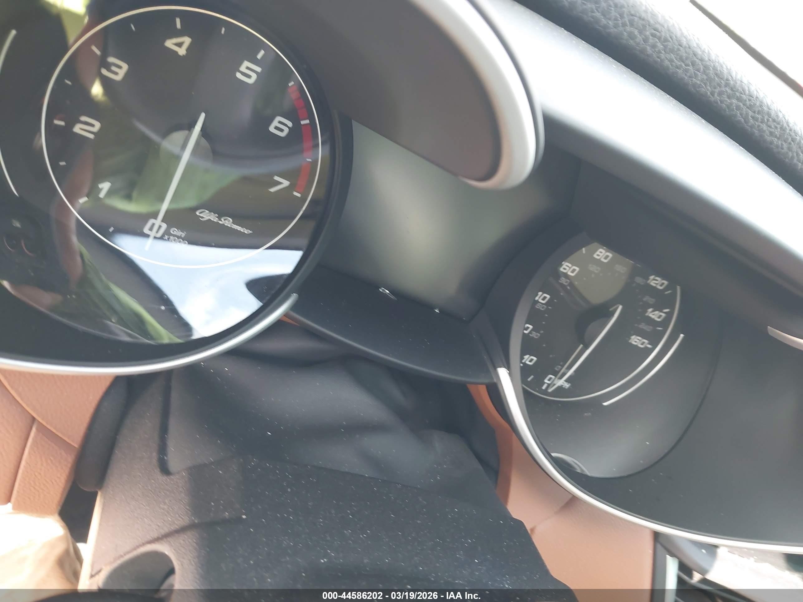 2020 Alfa Romeo Giulia Awd Синий vin: ZARFANAN3L7632314