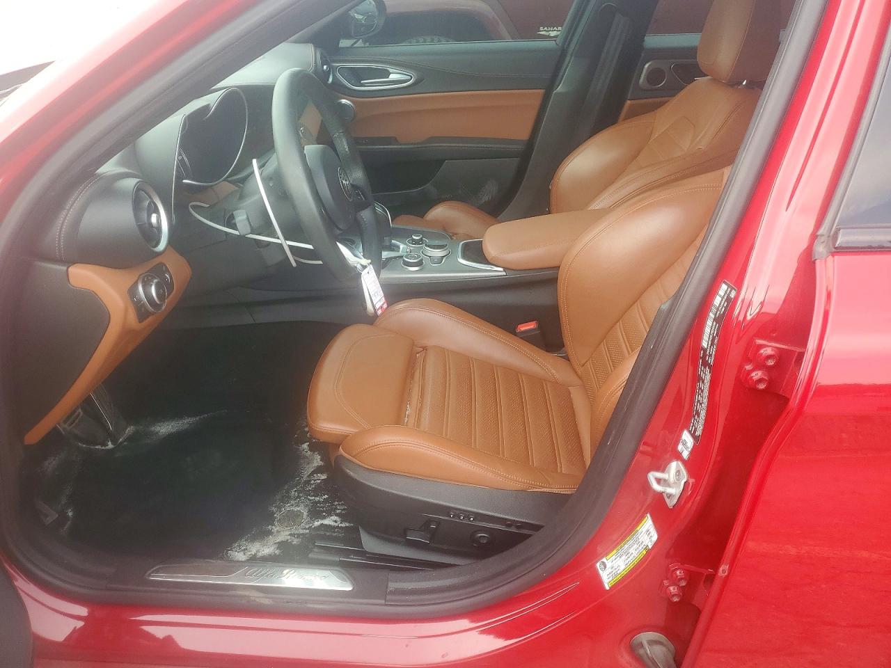 2020 Alfa Romeo Giulia Ti Red vin: ZARFANBN2L7624039