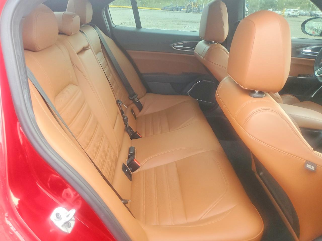 2020 Alfa Romeo Giulia Ti Red vin: ZARFANBN2L7624039