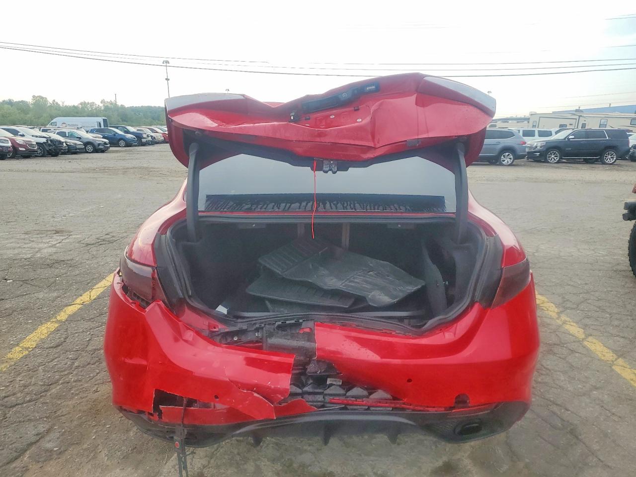 2020 Alfa Romeo Giulia Ti Red vin: ZARFANBN2L7624039
