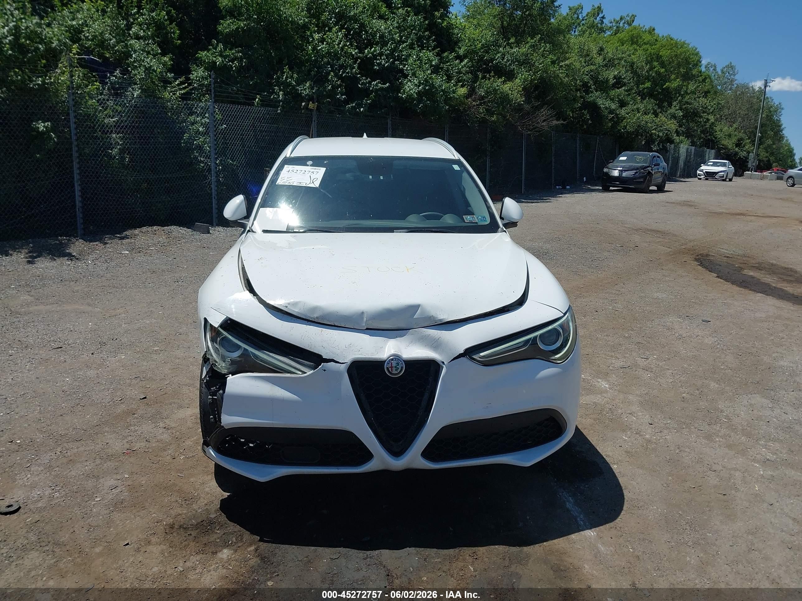 2018 Alfa Romeo Stelvio Awd Белый vin: ZASFAKAN2J7B86296