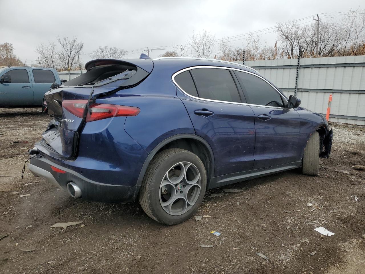 2018 Alfa Romeo Stelvio Blue vin: ZASFAKAN4J7B59536