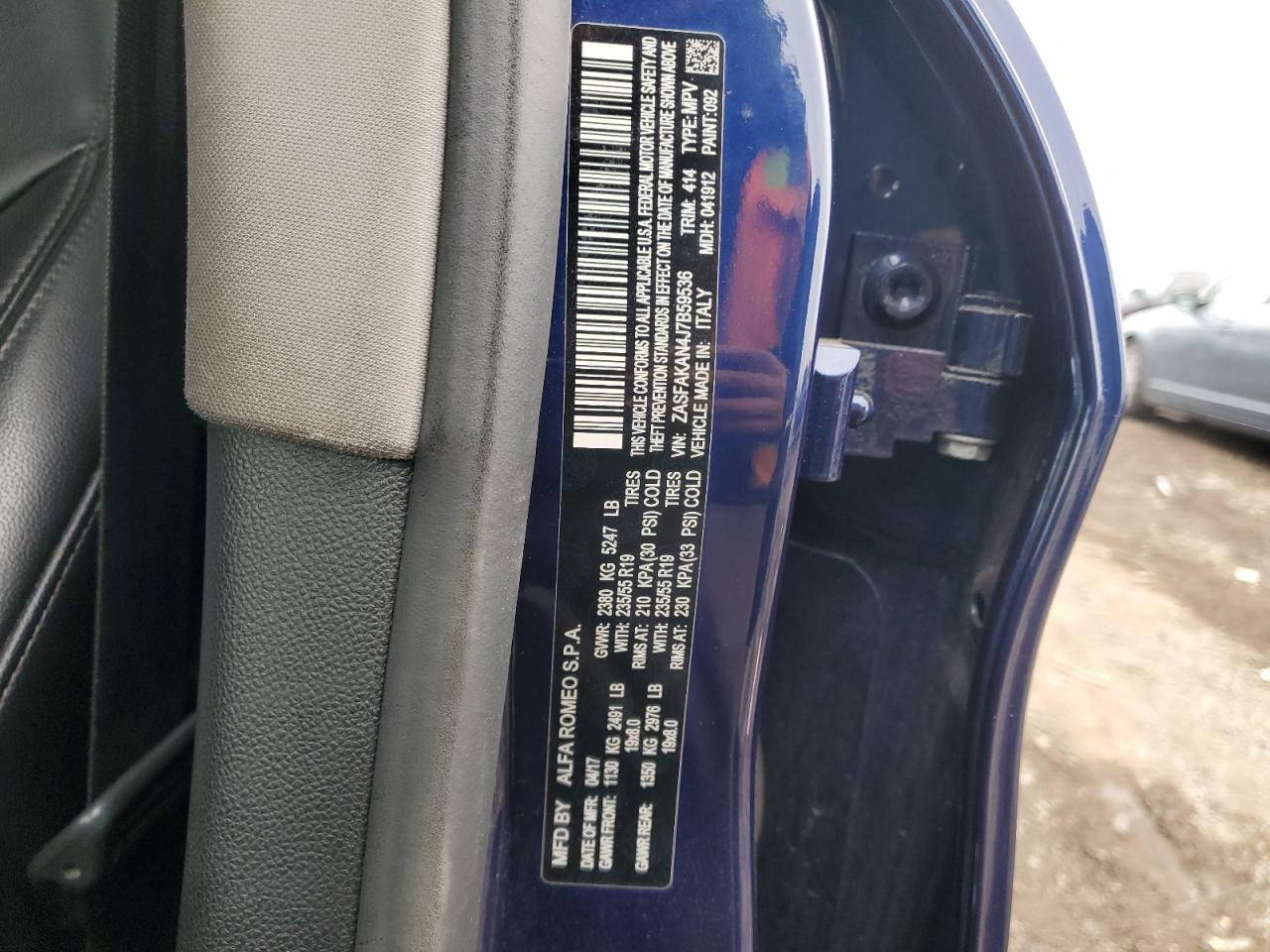 2018 Alfa Romeo Stelvio Blue vin: ZASFAKAN4J7B59536