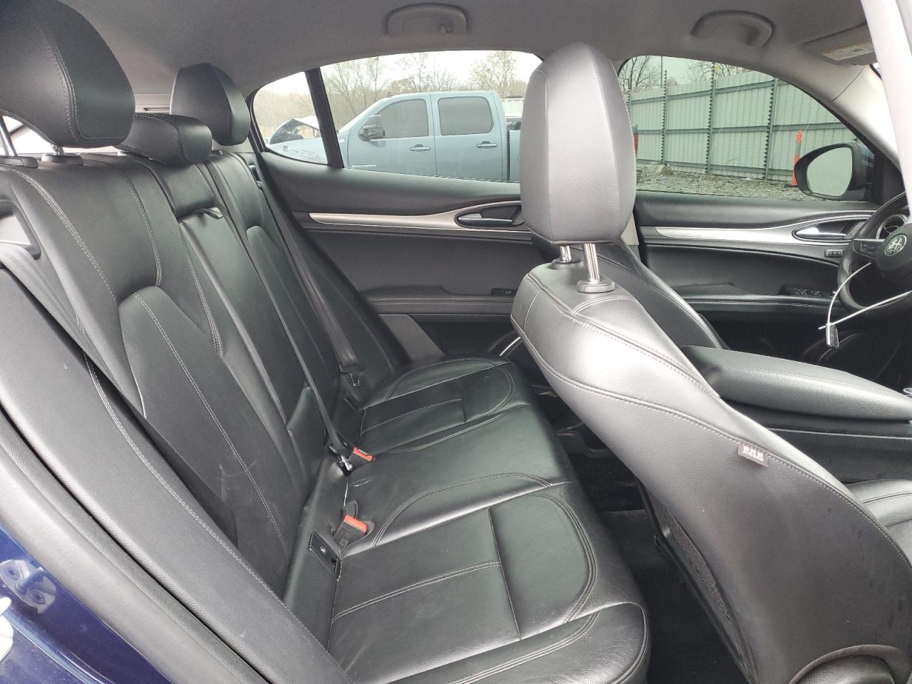 2018 Alfa Romeo Stelvio Blue vin: ZASFAKAN4J7B59536