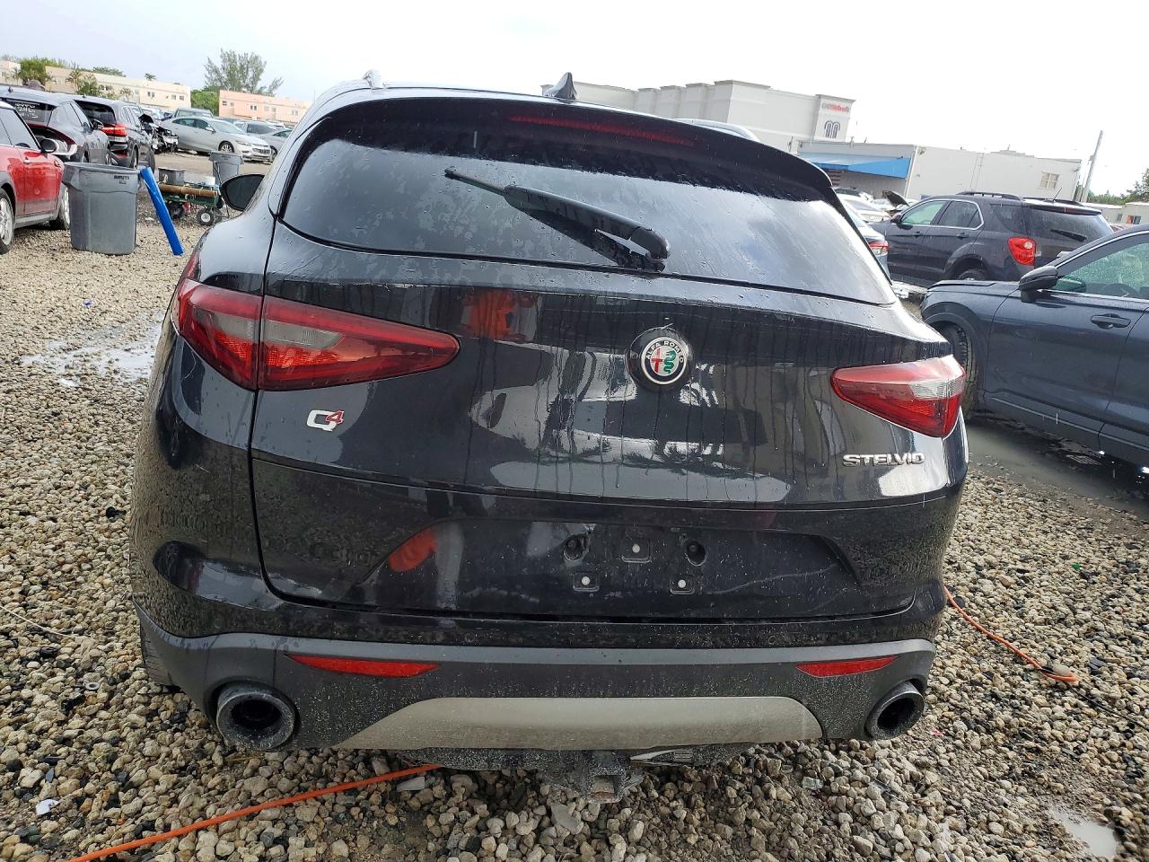 2018 Alfa Romeo Stelvio Black vin: ZASFAKAN7J7B87945
