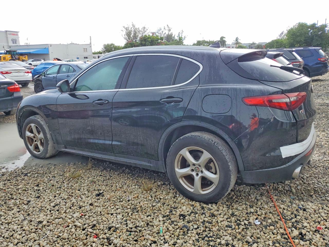 2018 Alfa Romeo Stelvio Black vin: ZASFAKAN7J7B87945
