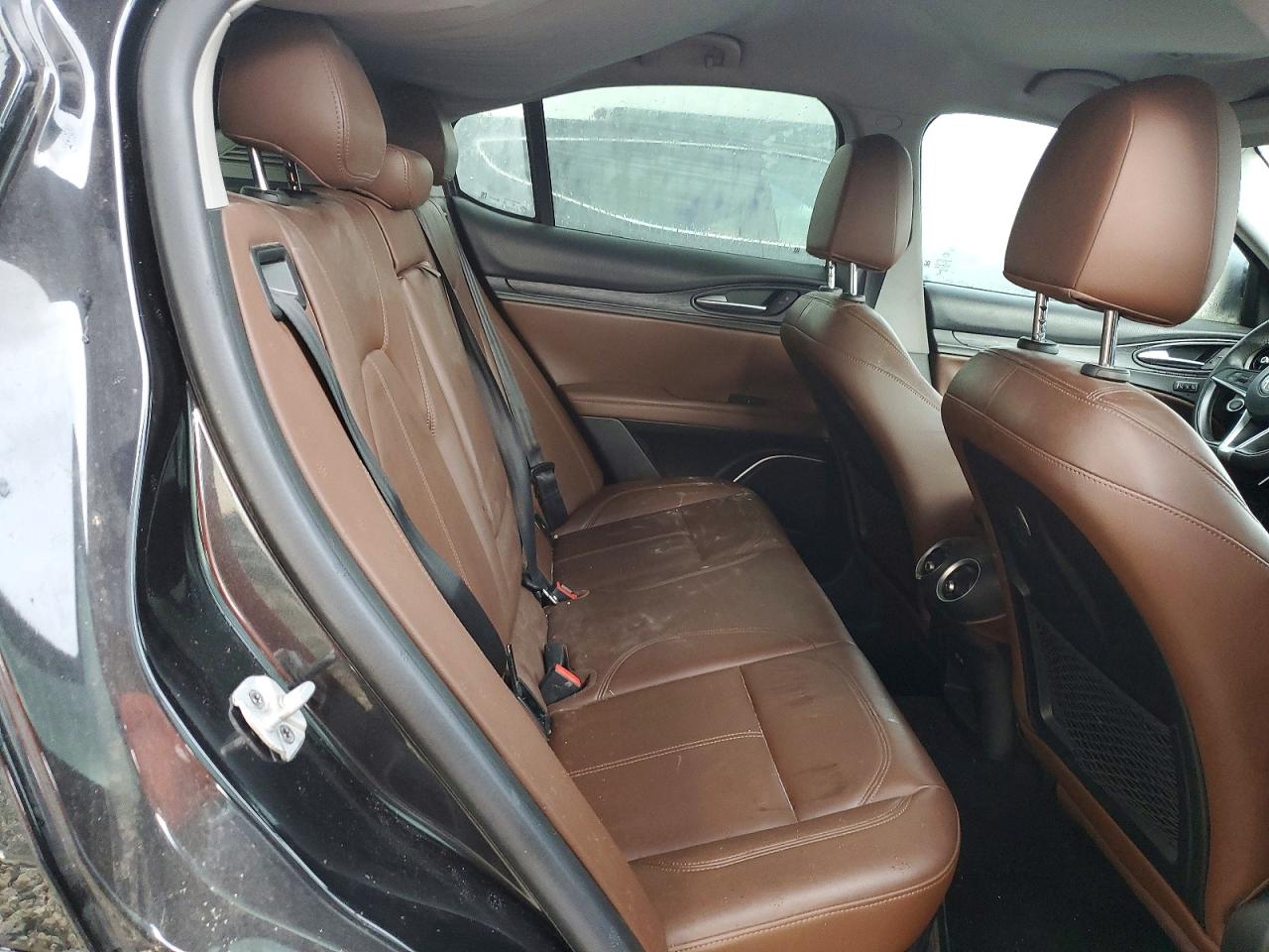 2018 Alfa Romeo Stelvio Black vin: ZASFAKAN7J7B87945