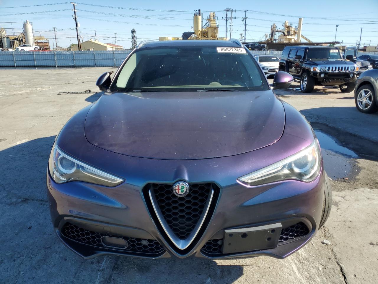 2018 Alfa Romeo Stelvio Two Tone vin: ZASFAKANXJ7B84120