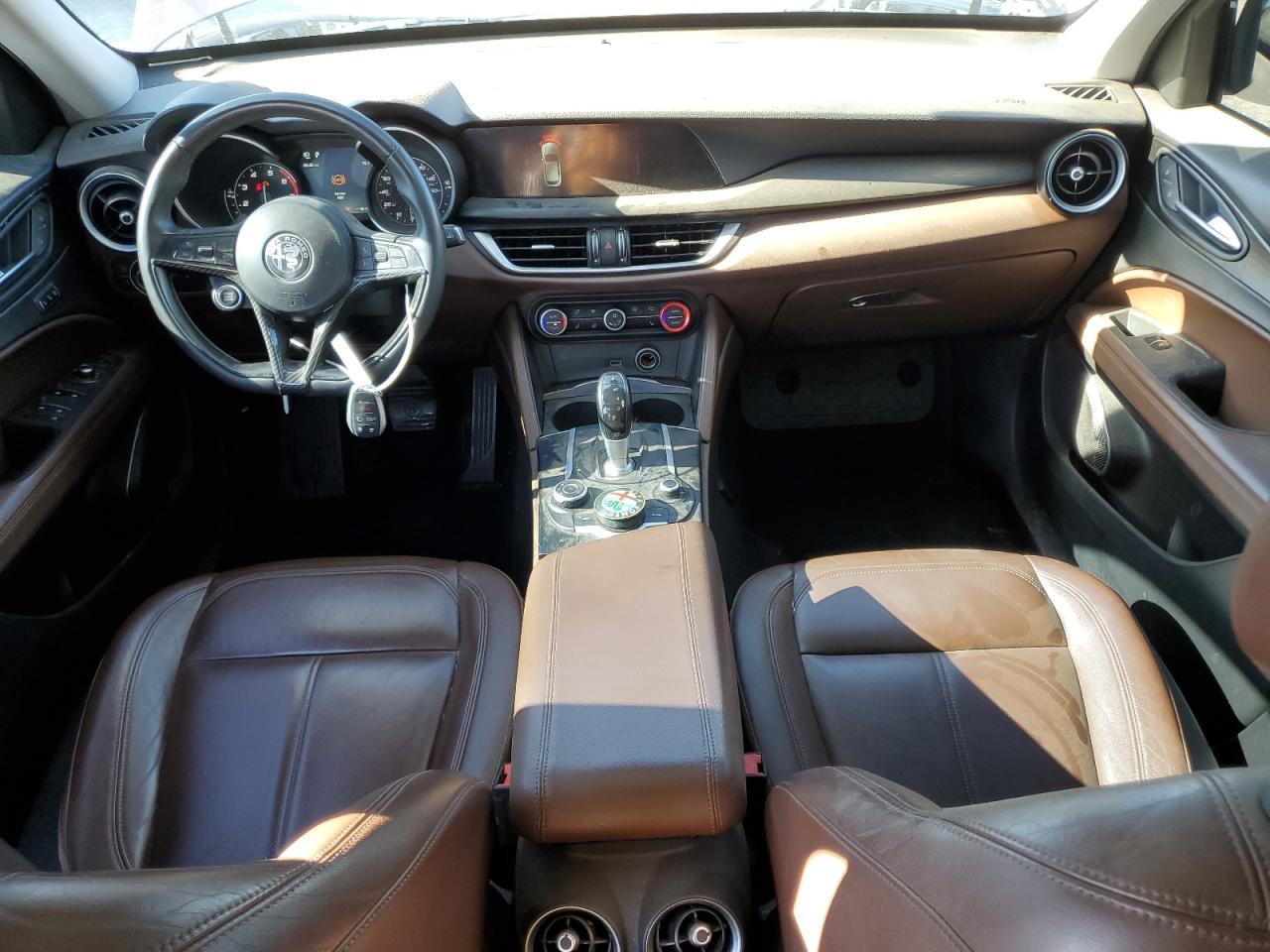 2018 Alfa Romeo Stelvio Two Tone vin: ZASFAKANXJ7B84120