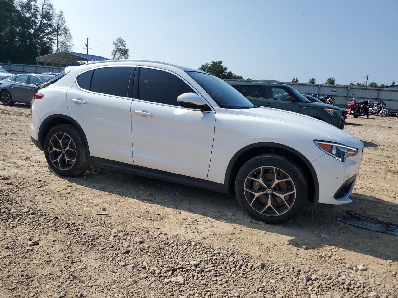 2018 Alfa Romeo Stelvio Ti Белый vin: ZASFAKBN3J7C26917