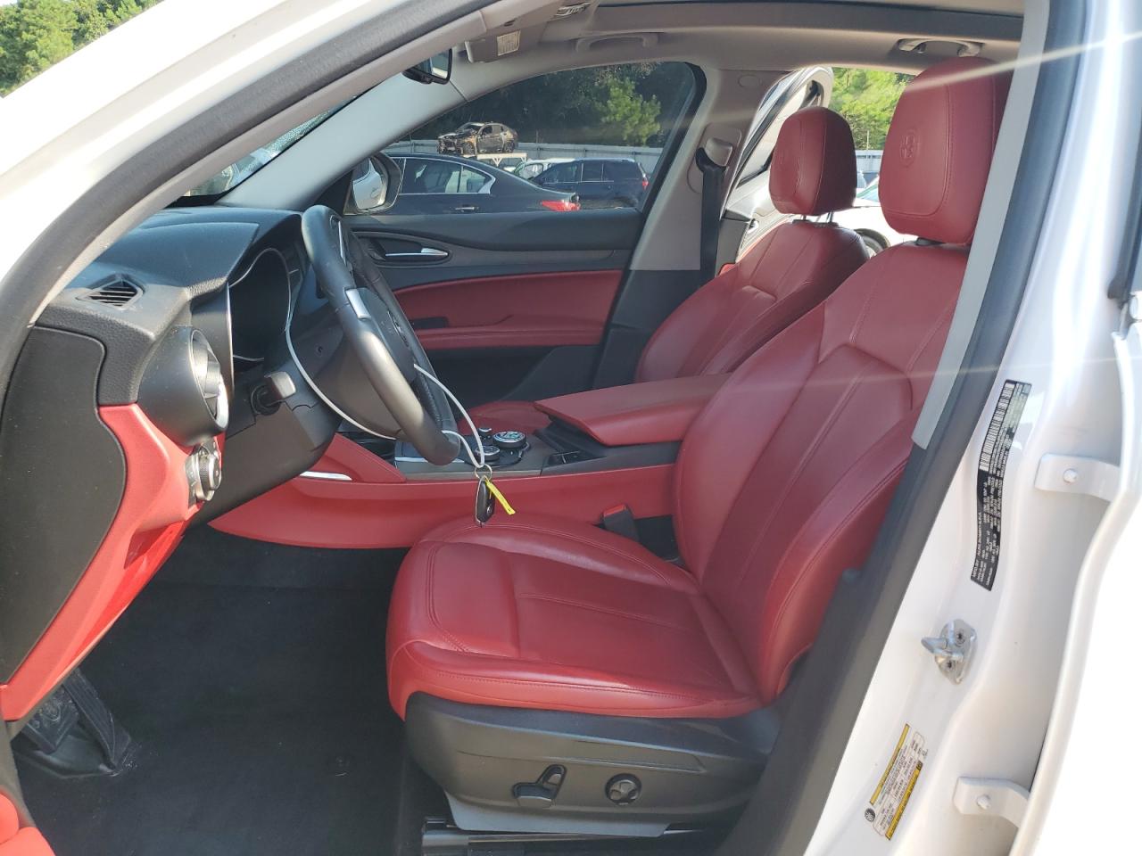 2018 Alfa Romeo Stelvio Ti Белый vin: ZASFAKBN3J7C26917