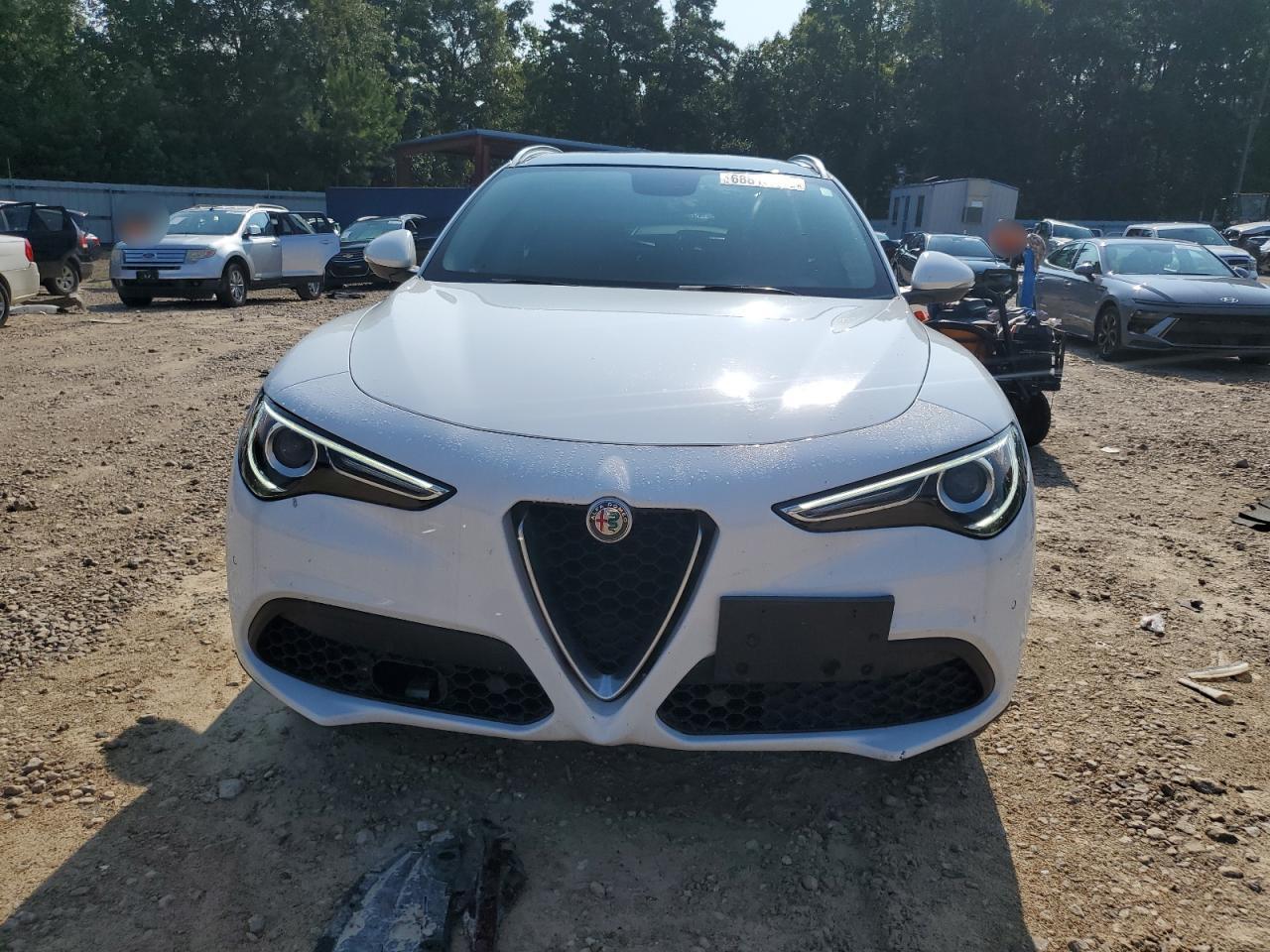 2018 Alfa Romeo Stelvio Ti Белый vin: ZASFAKBN3J7C26917