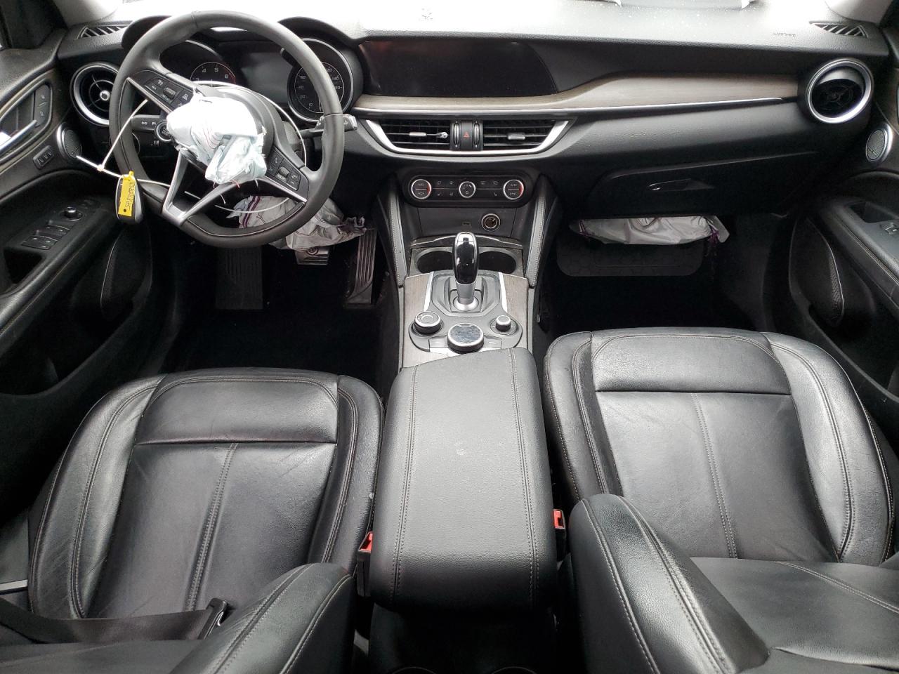 2018 Alfa Romeo Stelvio Ti Синий vin: ZASFAKBN7J7B83604