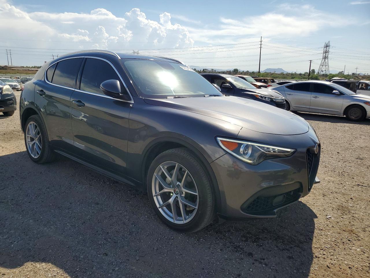 2018 Alfa Romeo Stelvio Ti Charcoal vin: ZASFAKBN7J7C17539