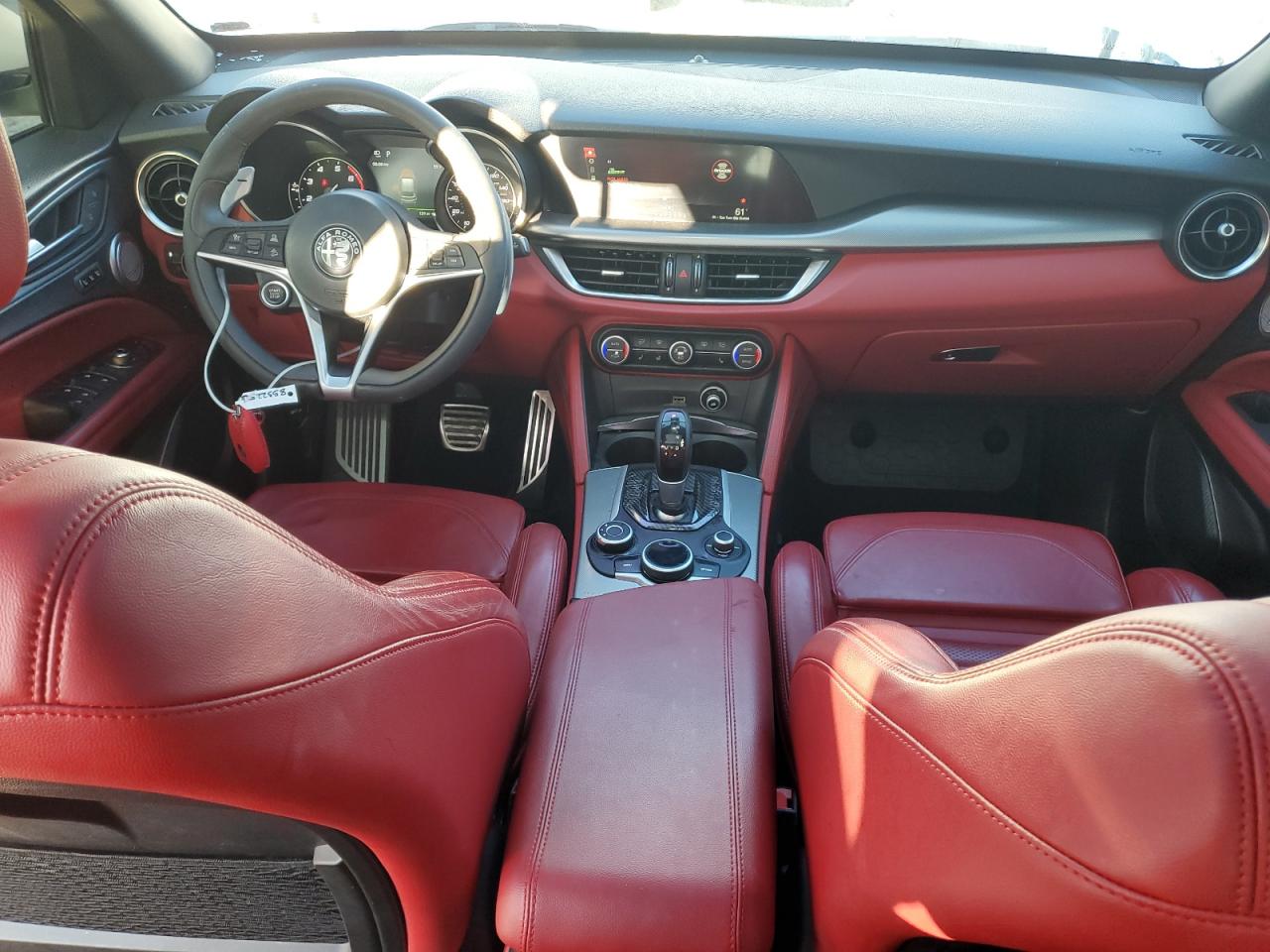 2018 Alfa Romeo Stelvio Ti Sport Белый vin: ZASFAKNN1J7B98837