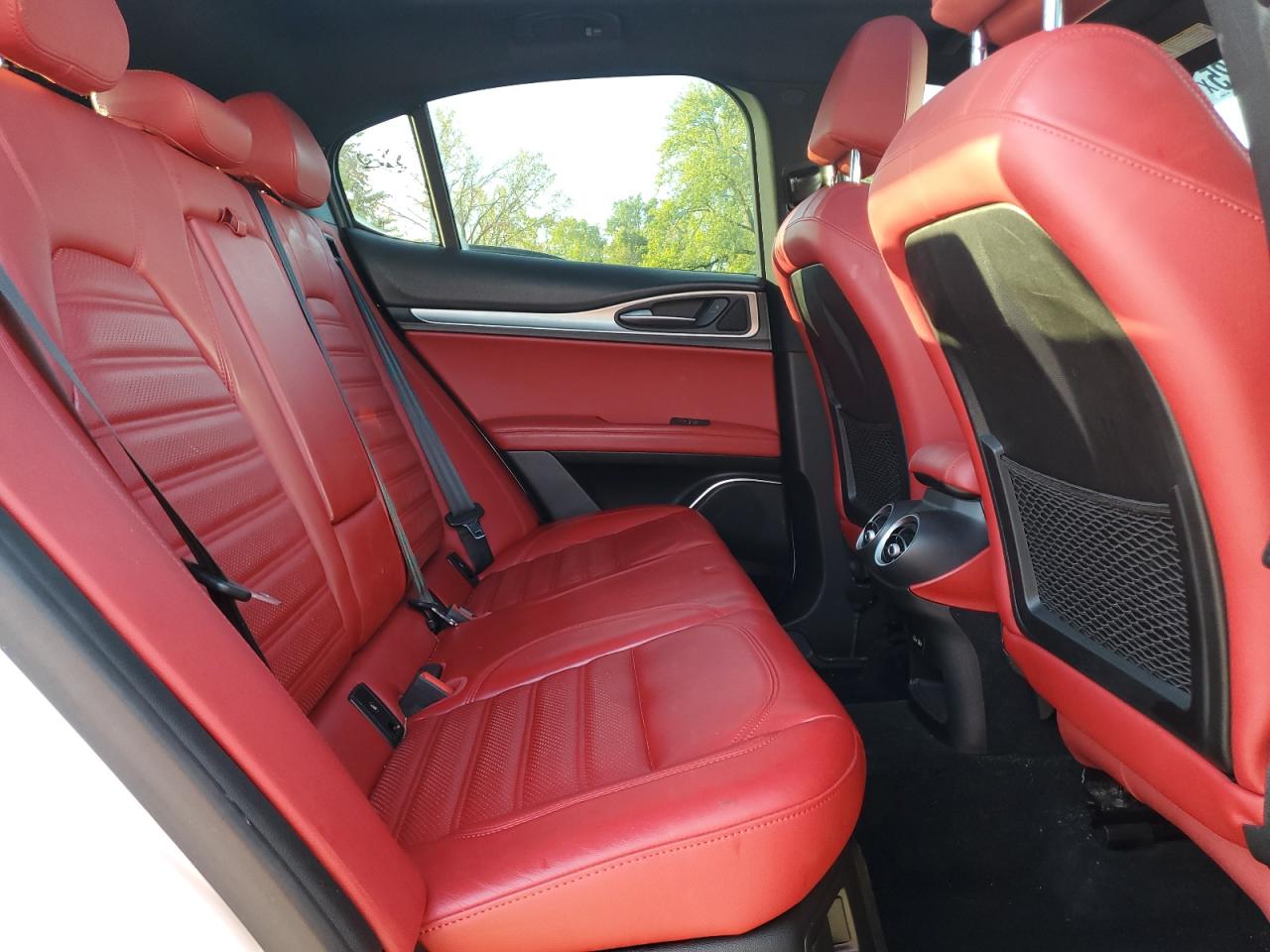 2018 Alfa Romeo Stelvio Ti Sport Белый vin: ZASFAKNN1J7B98837