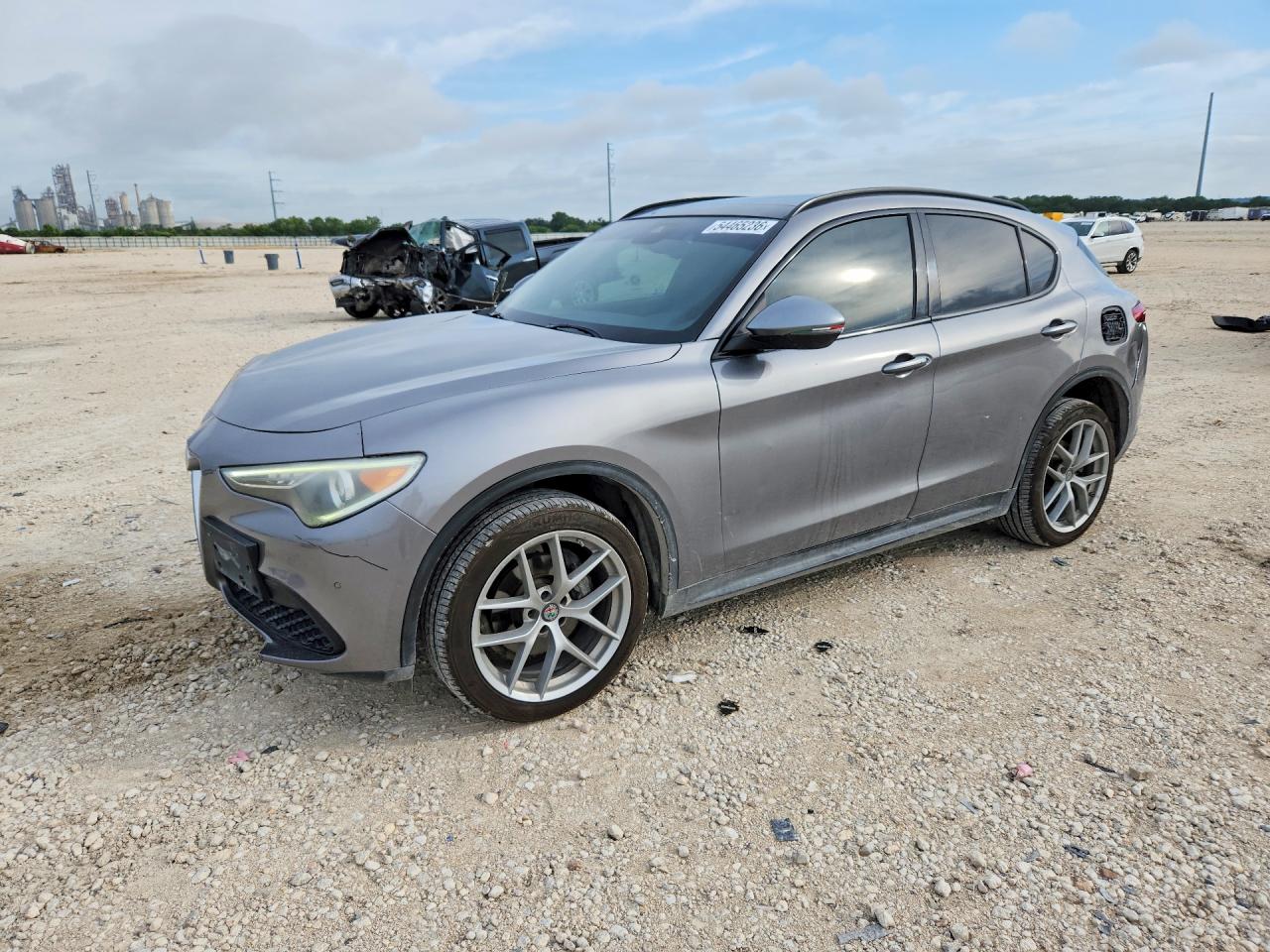 2018 Alfa Romeo Stelvio Ti Sport Gray vin: ZASFAKNN8J7B80173