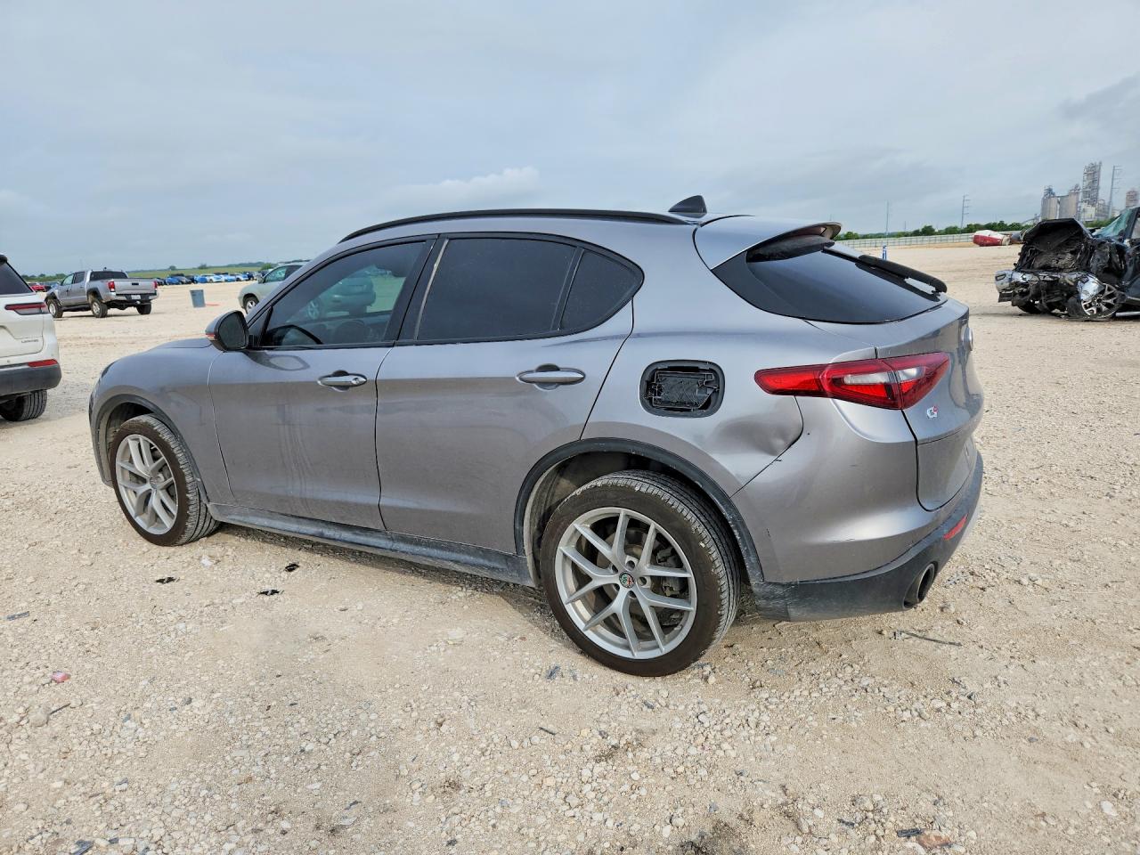 2018 Alfa Romeo Stelvio Ti Sport Gray vin: ZASFAKNN8J7B80173