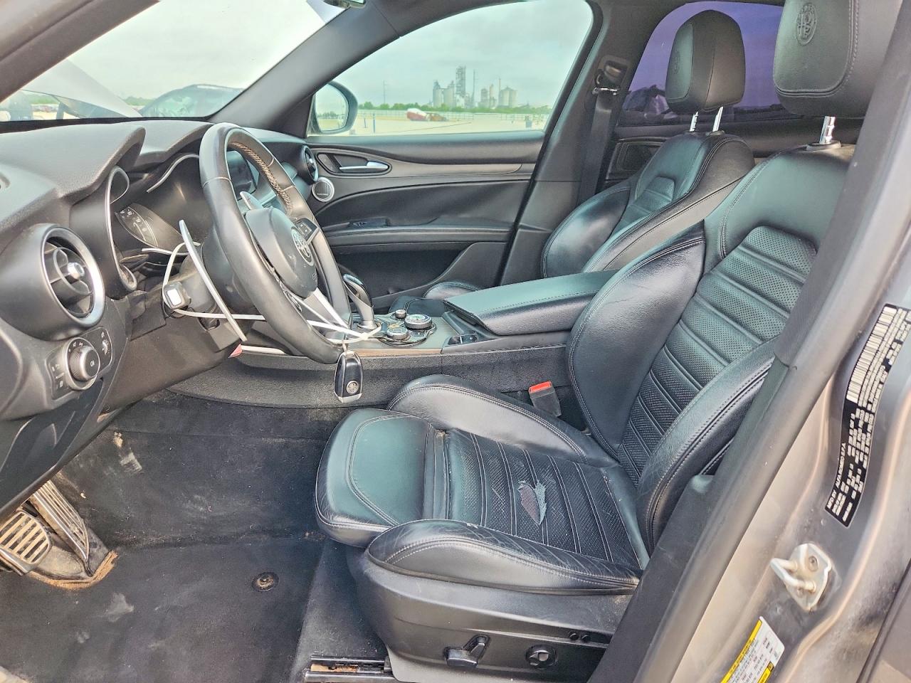 2018 Alfa Romeo Stelvio Ti Sport Gray vin: ZASFAKNN8J7B80173