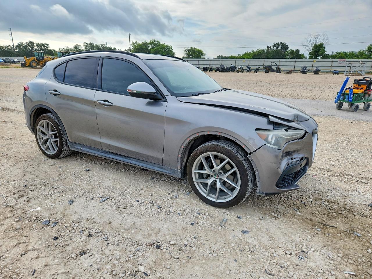 2018 Alfa Romeo Stelvio Ti Sport Gray vin: ZASFAKNN8J7B80173