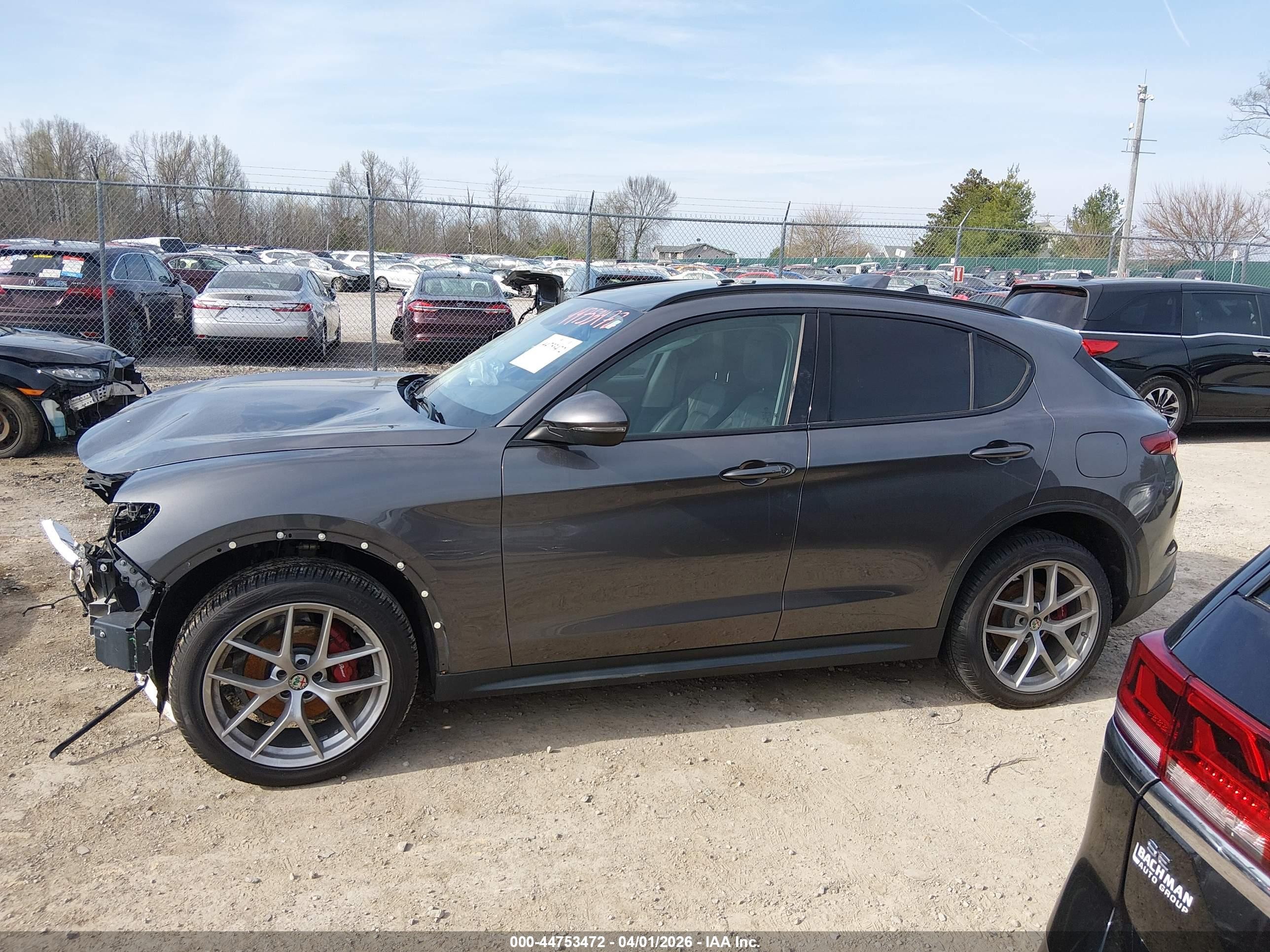 2018 Alfa Romeo Stelvio Sport Awd Gray vin: ZASFAKPN5J7B85912