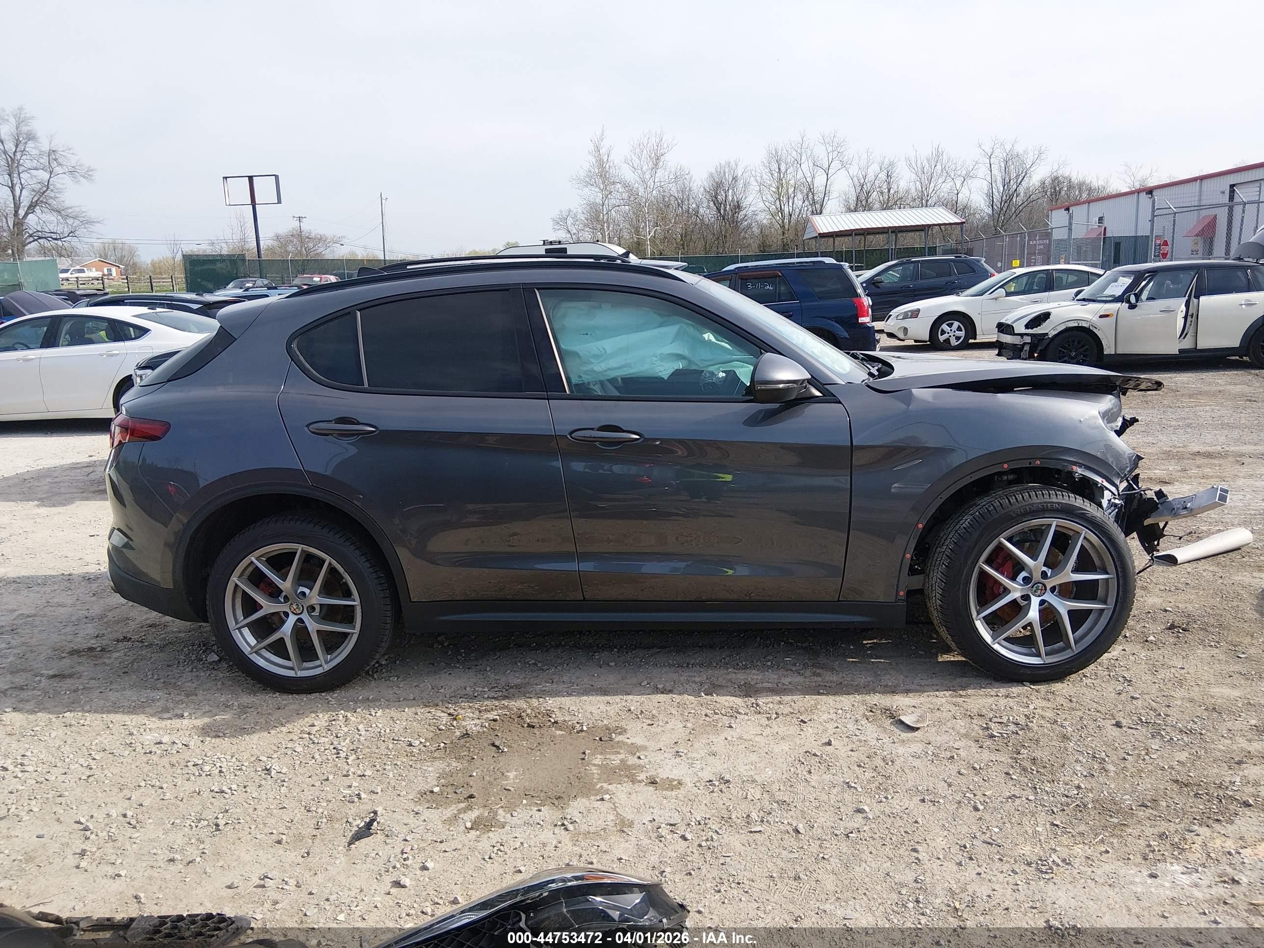 2018 Alfa Romeo Stelvio Sport Awd Gray vin: ZASFAKPN5J7B85912