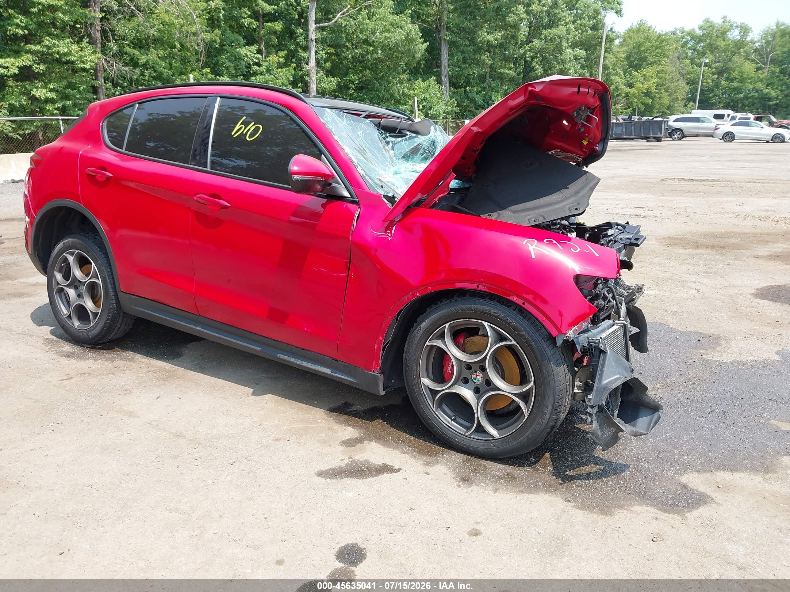 2018 Alfa Romeo Stelvio Sport Awd Red vin: ZASFAKPN6J7B79472